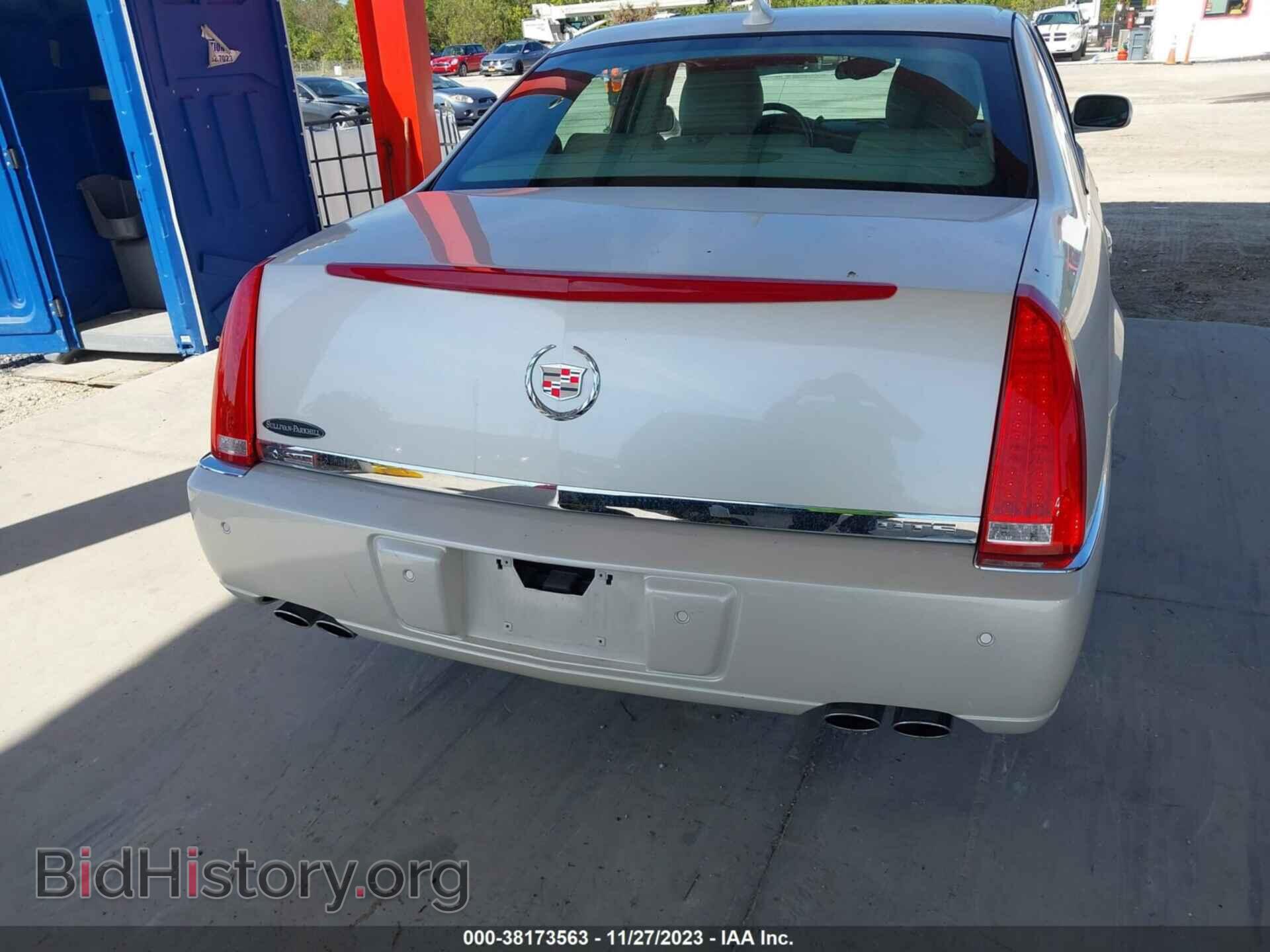 2011 CADILLAC DTS - VIN: 1G6KD5E65BU131057 - Фото 6