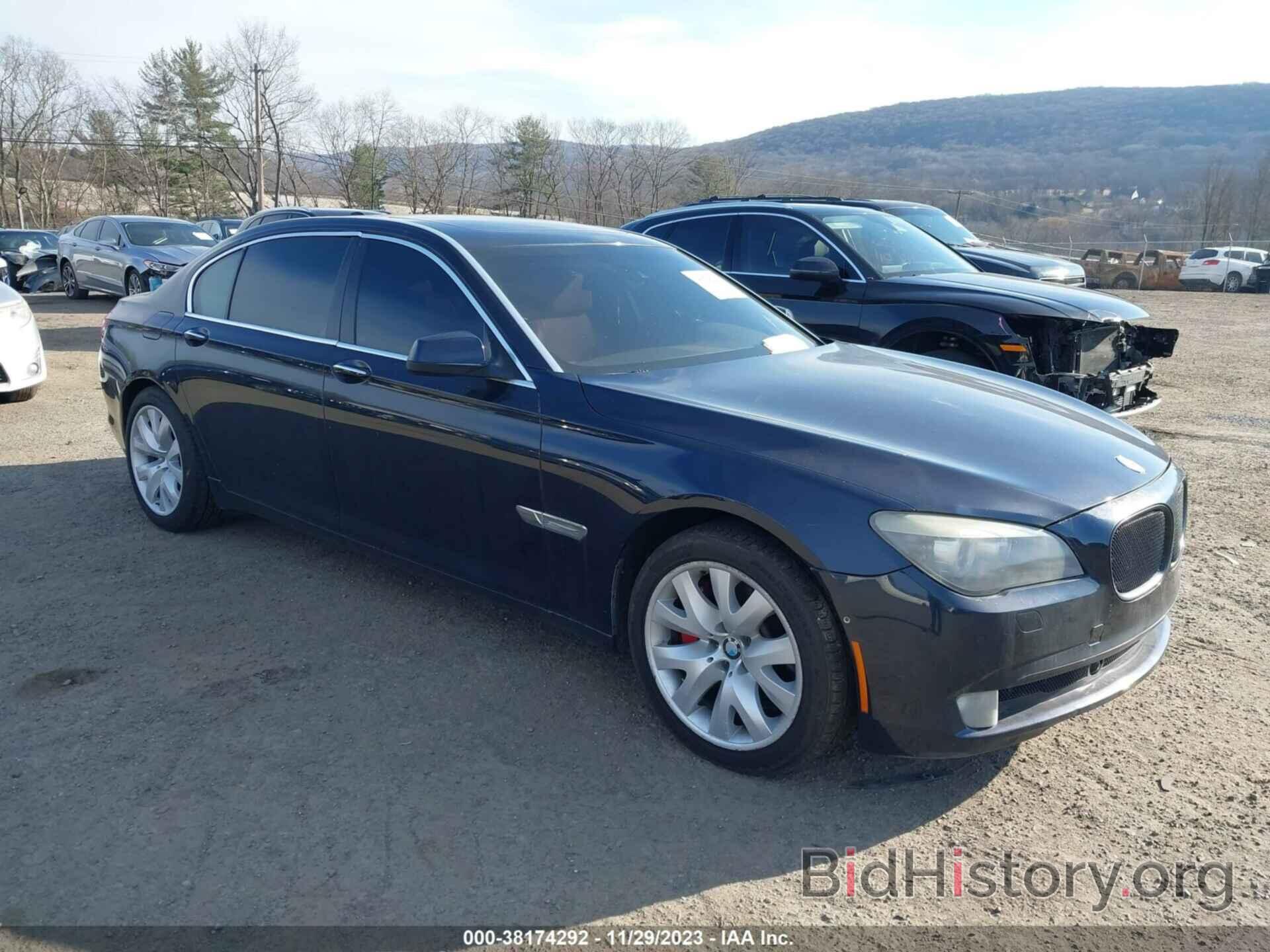 Photo WBAKB83569CY59580 - BMW 7 SERIES 2009