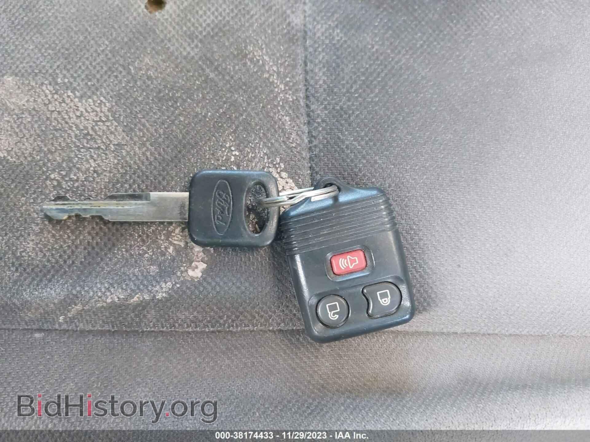 2012 FORD E-150 - VIN: 1FTNE1EW2CDA35114 - Фото 11