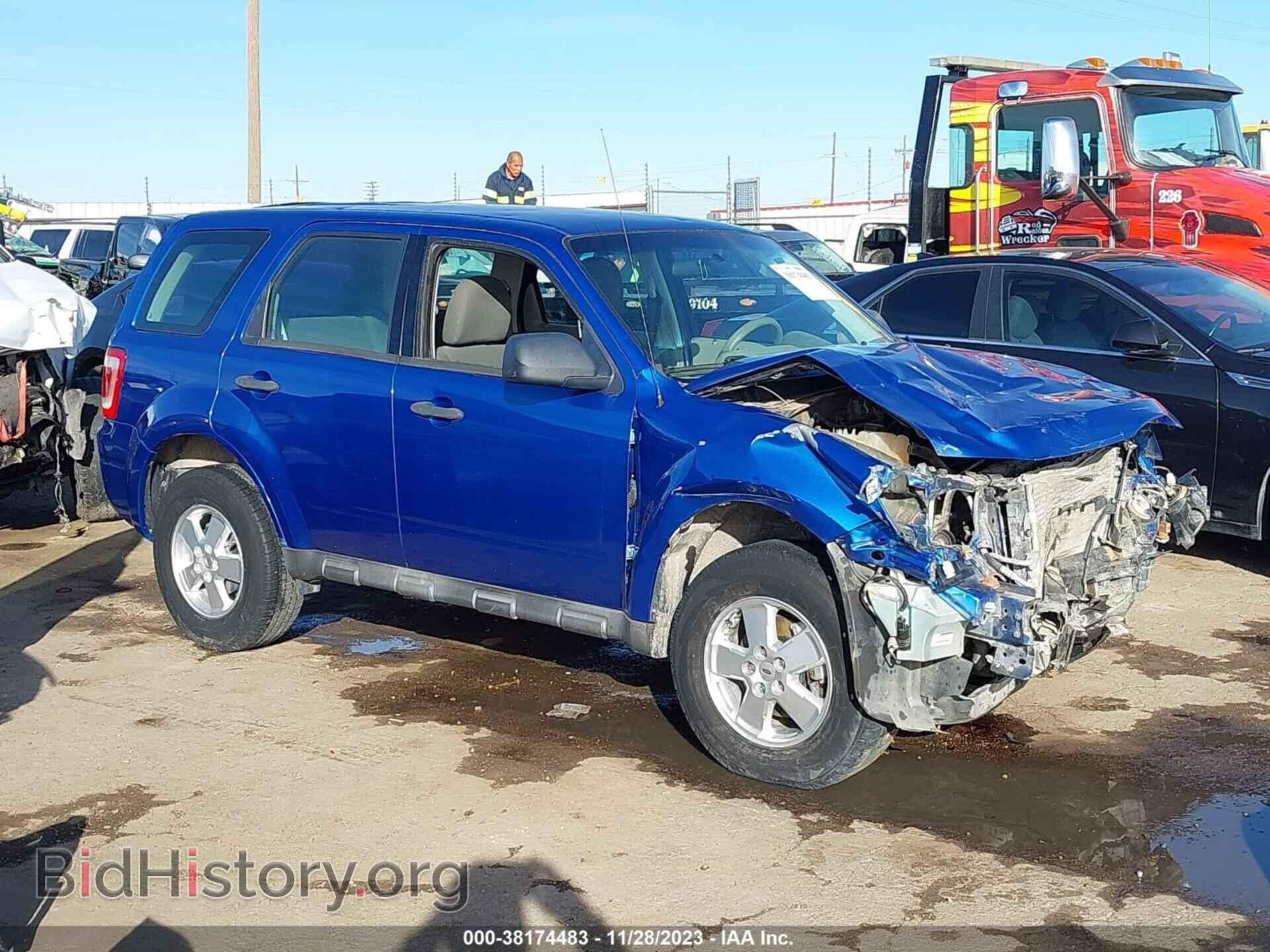 Фотография 1FMCU0C71CKB03524 - FORD ESCAPE 2012