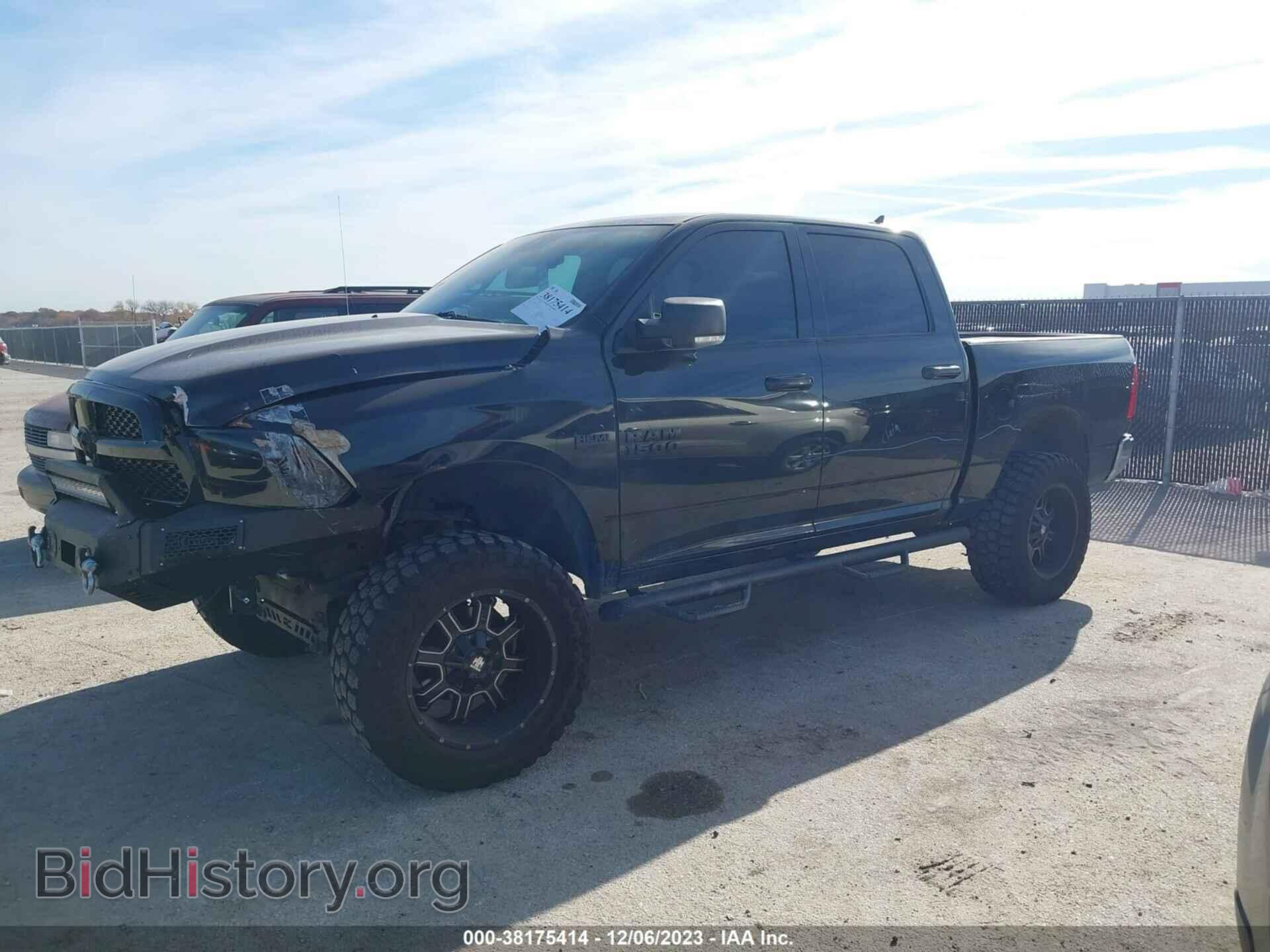 2018 RAM 1500 - VIN: 1C6RR7LT0JS109681 - Фото 2