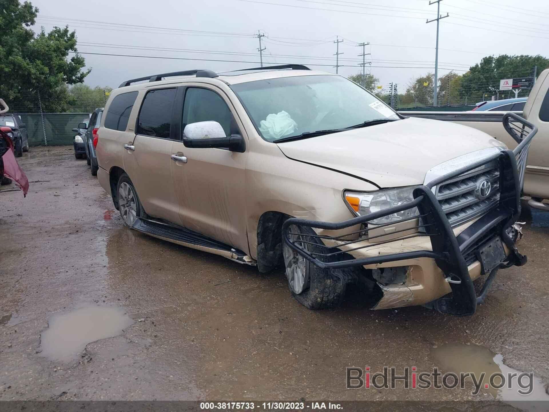 Photo 5TDKY5G19AS025149 - TOYOTA SEQUOIA 2010