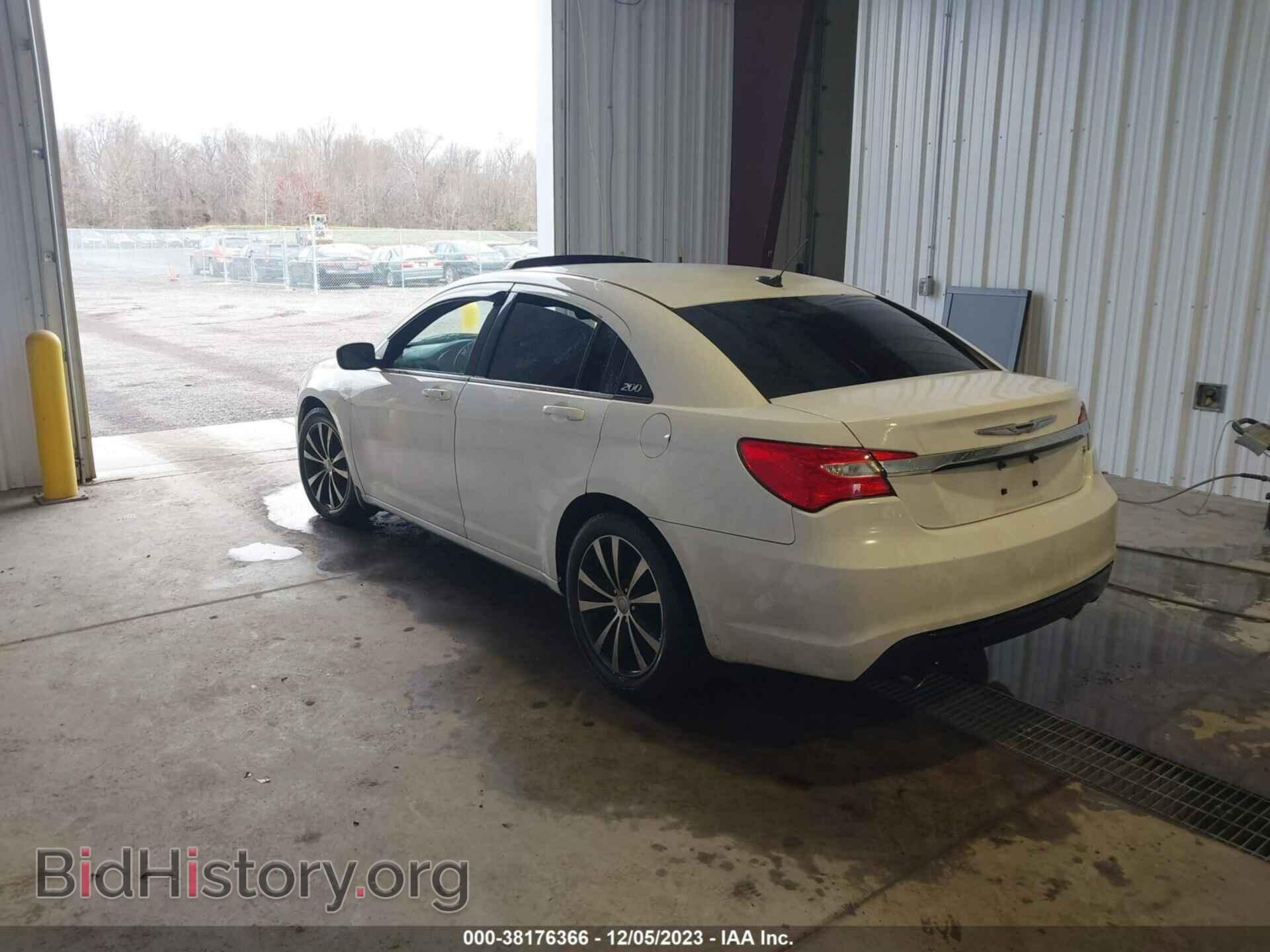 2011 CHRYSLER 200 - VIN: 1C3BC8FGXBN597526 - Photo 3