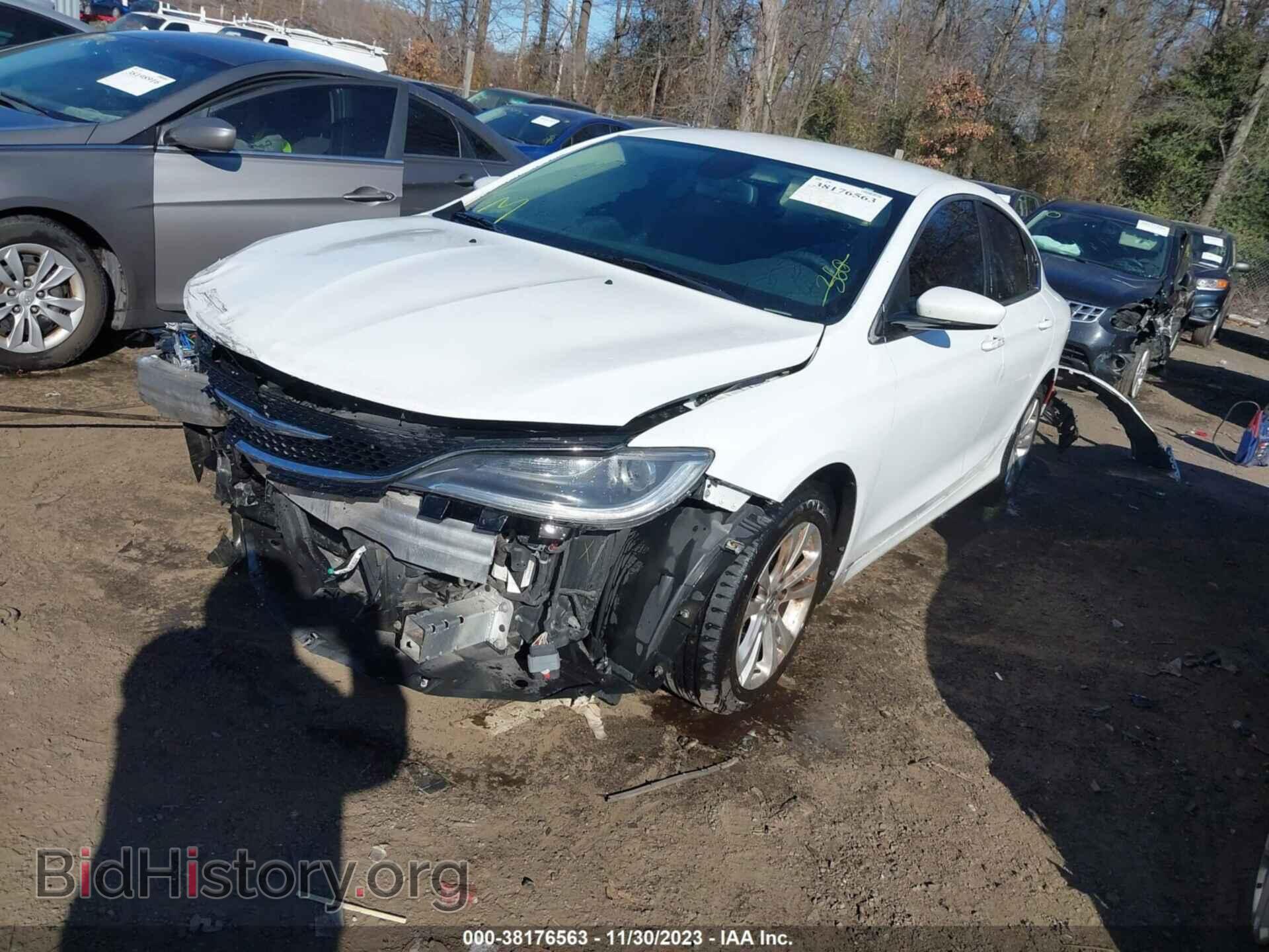 2015 CHRYSLER 200 - VIN: 1C3CCCAB8FN635733 - Фото 2