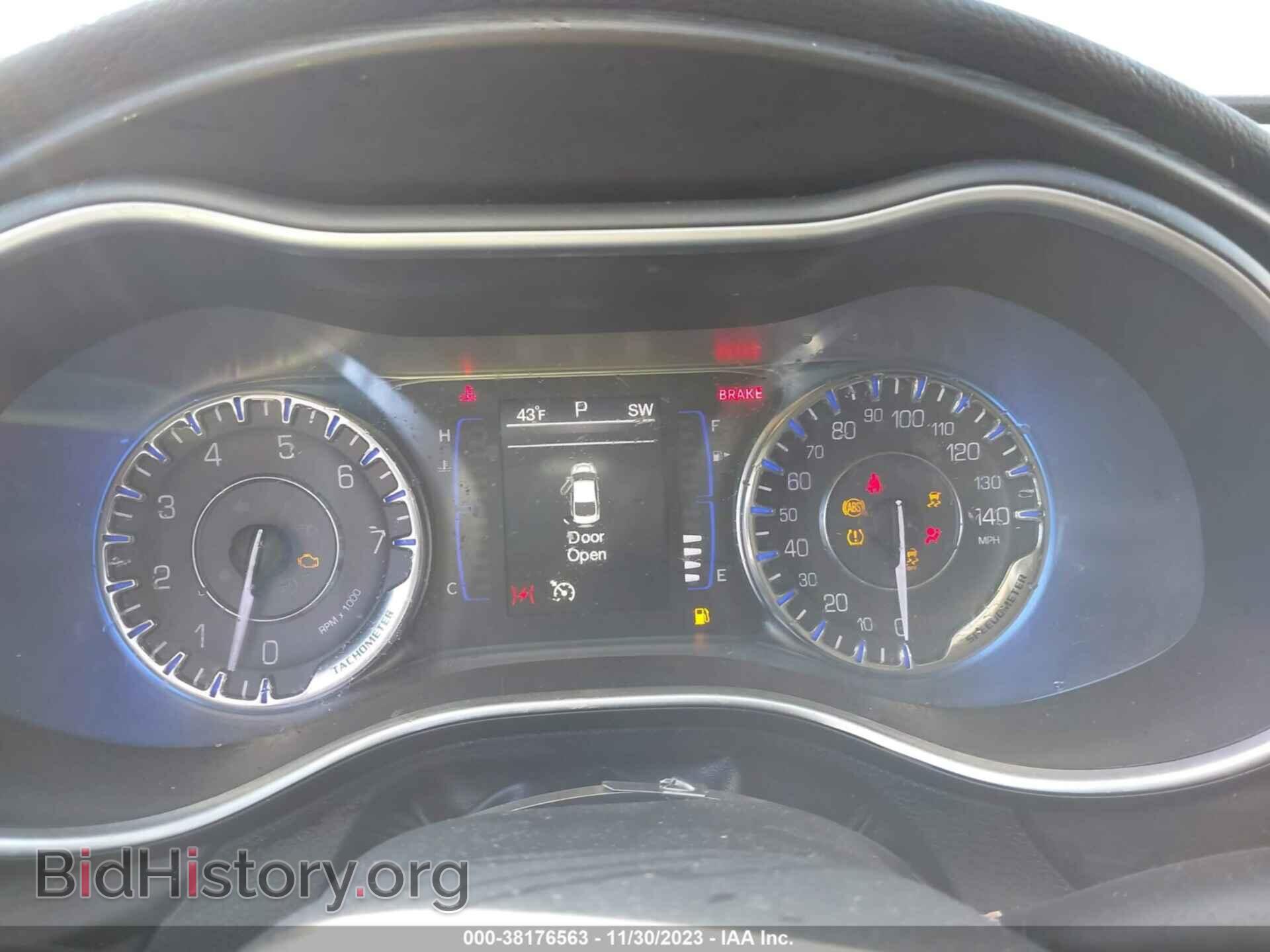 2015 CHRYSLER 200 - VIN: 1C3CCCAB8FN635733 - Фото 7