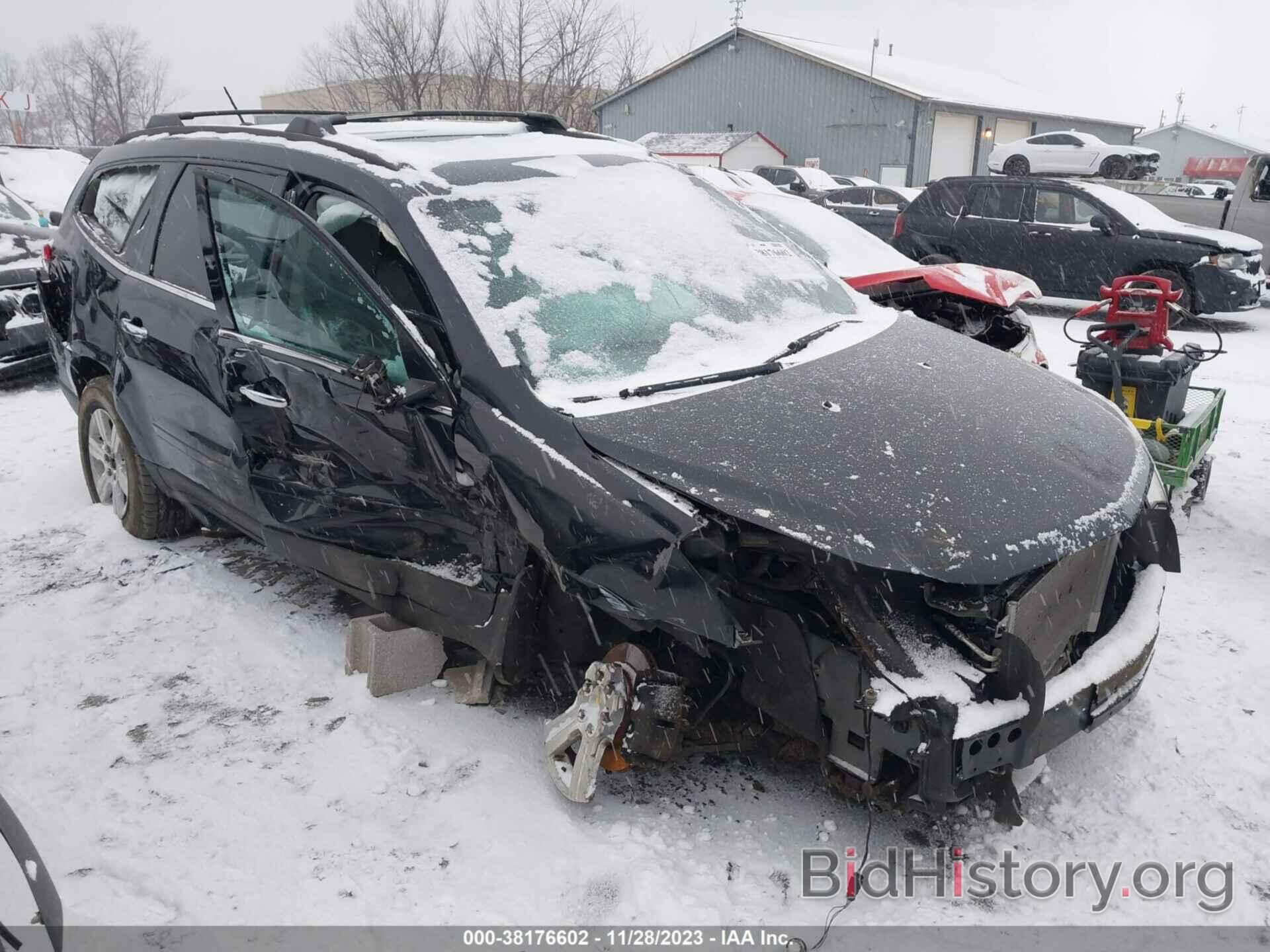 Photo 1GNKVJED4BJ213405 - CHEVROLET TRAVERSE 2011