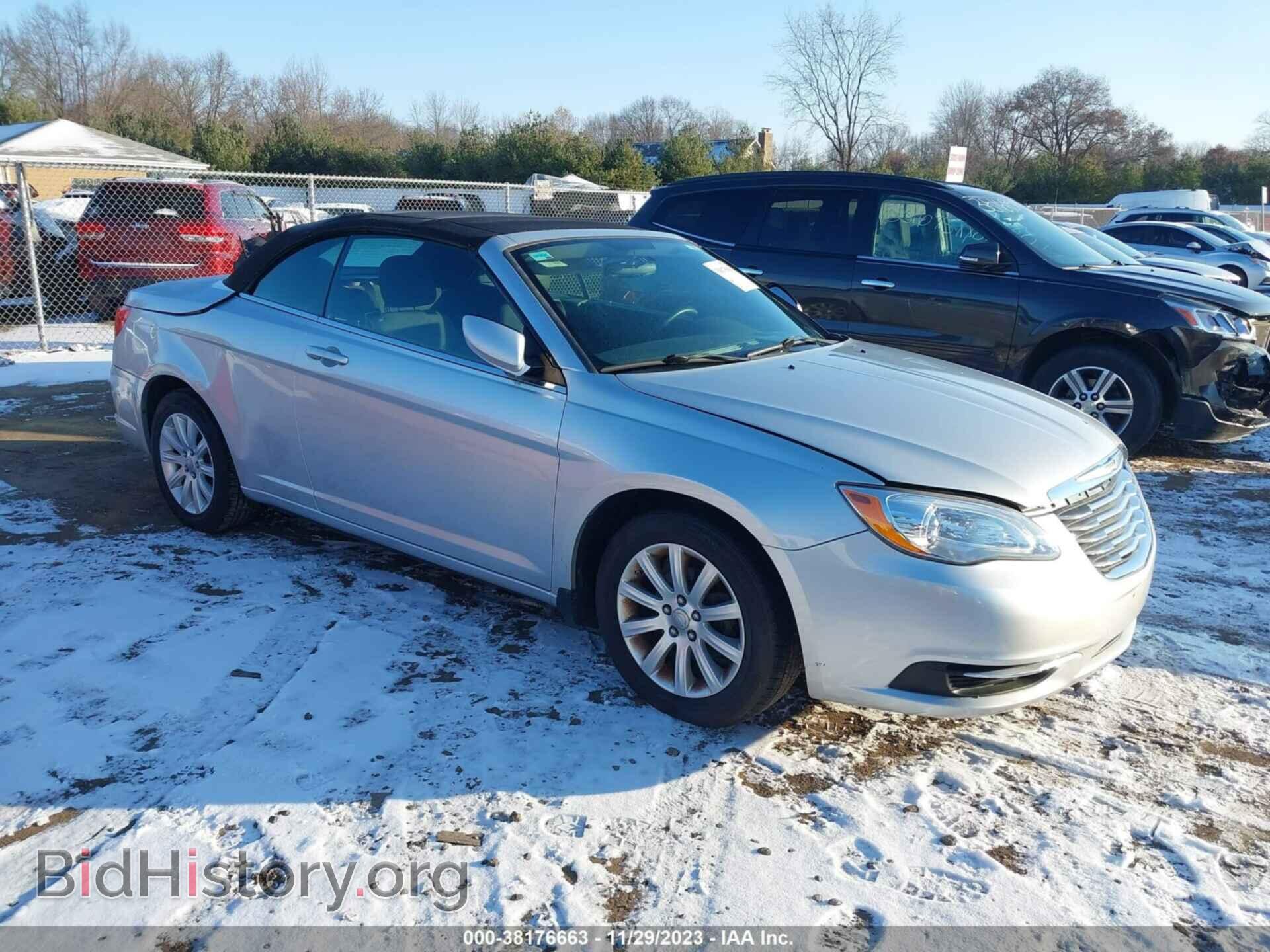 Photo 1C3BC2EB4BN598139 - CHRYSLER 200 2011