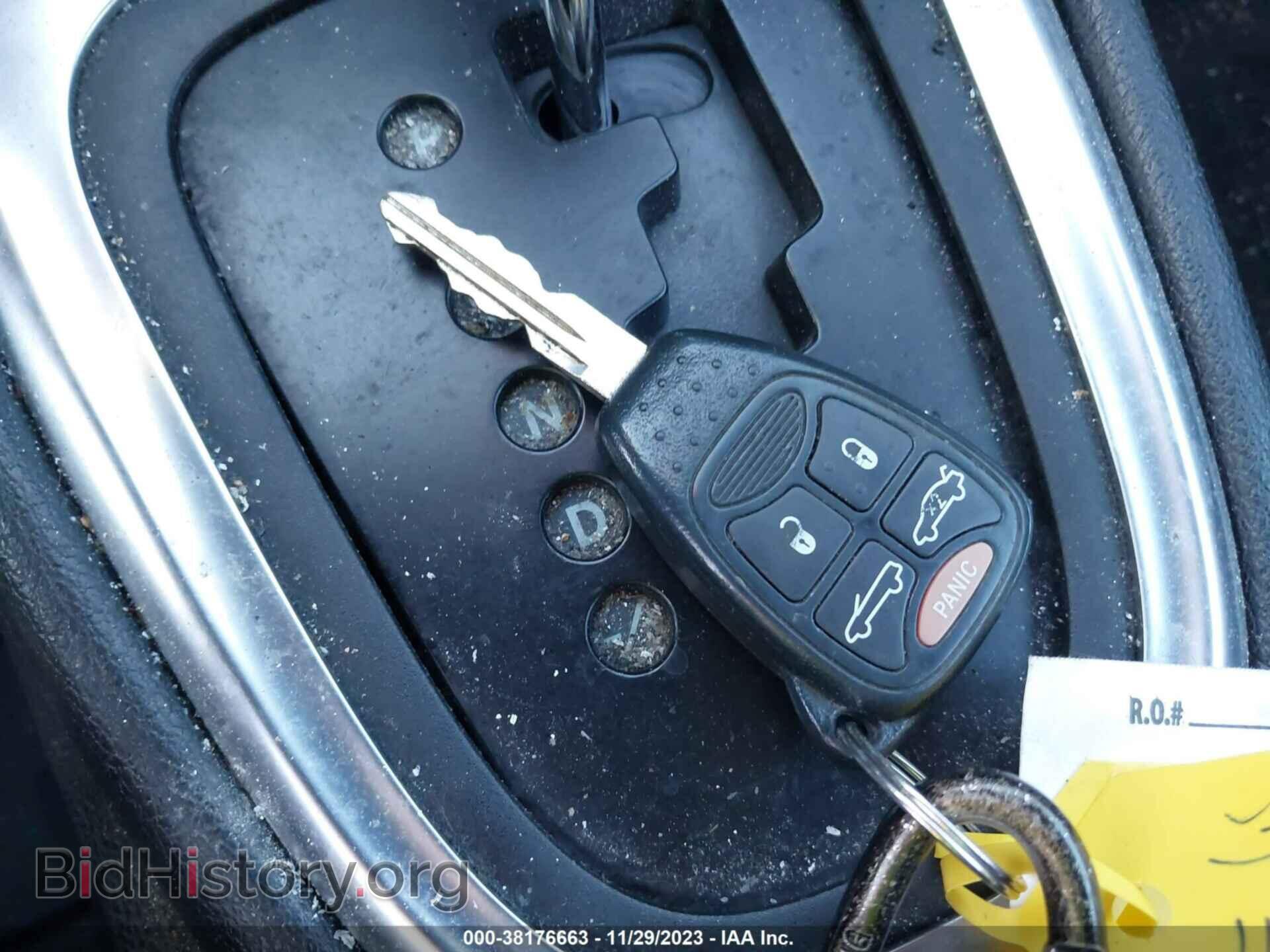2011 CHRYSLER 200 - VIN: 1C3BC2EB4BN598139 - Фото 11