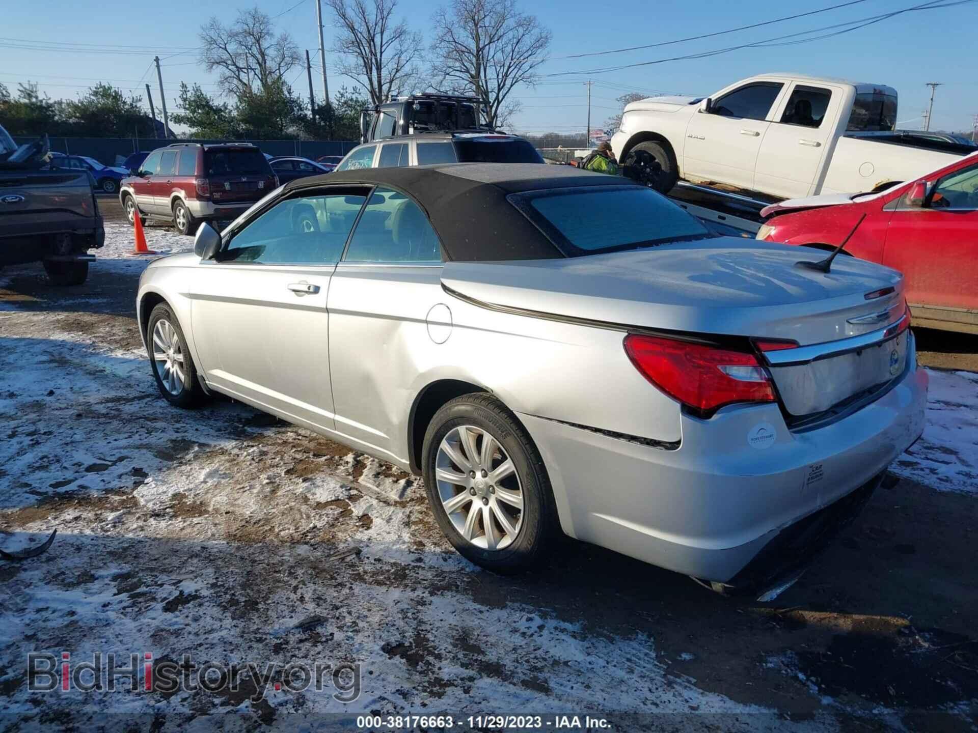 2011 CHRYSLER 200 - VIN: 1C3BC2EB4BN598139 - Фото 3