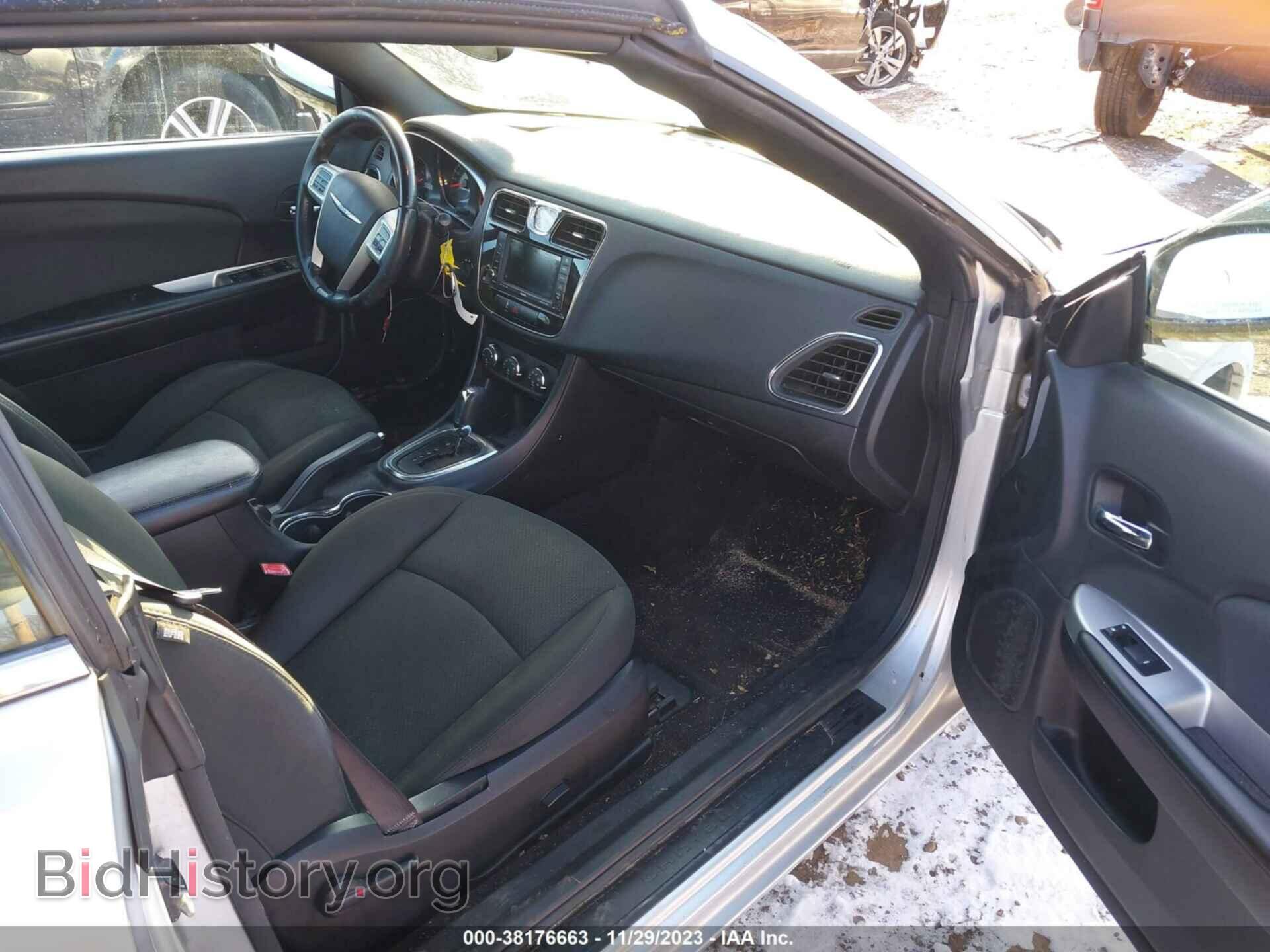 2011 CHRYSLER 200 - VIN: 1C3BC2EB4BN598139 - Фото 5