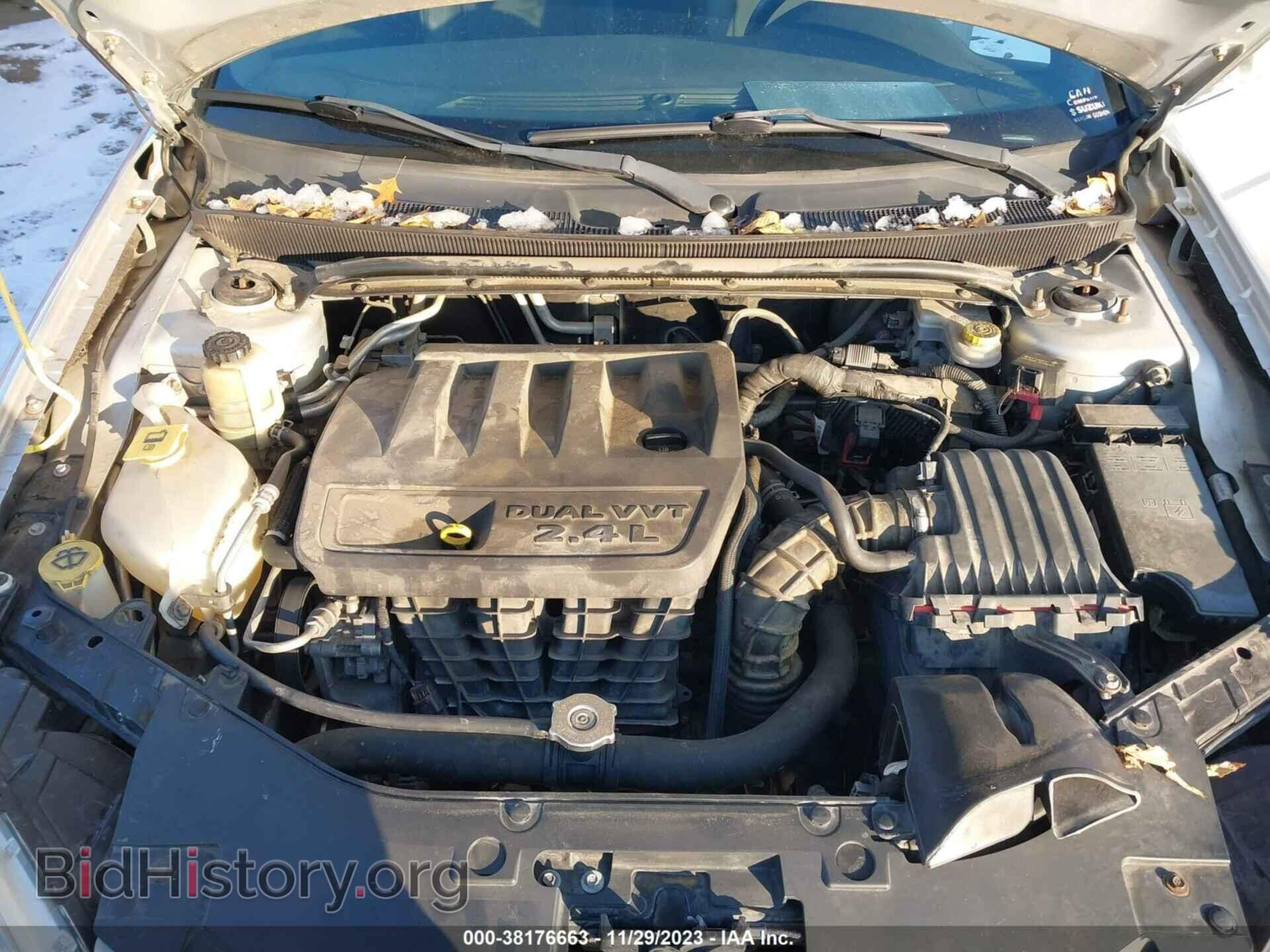 2011 CHRYSLER 200 - VIN: 1C3BC2EB4BN598139 - Фото 10