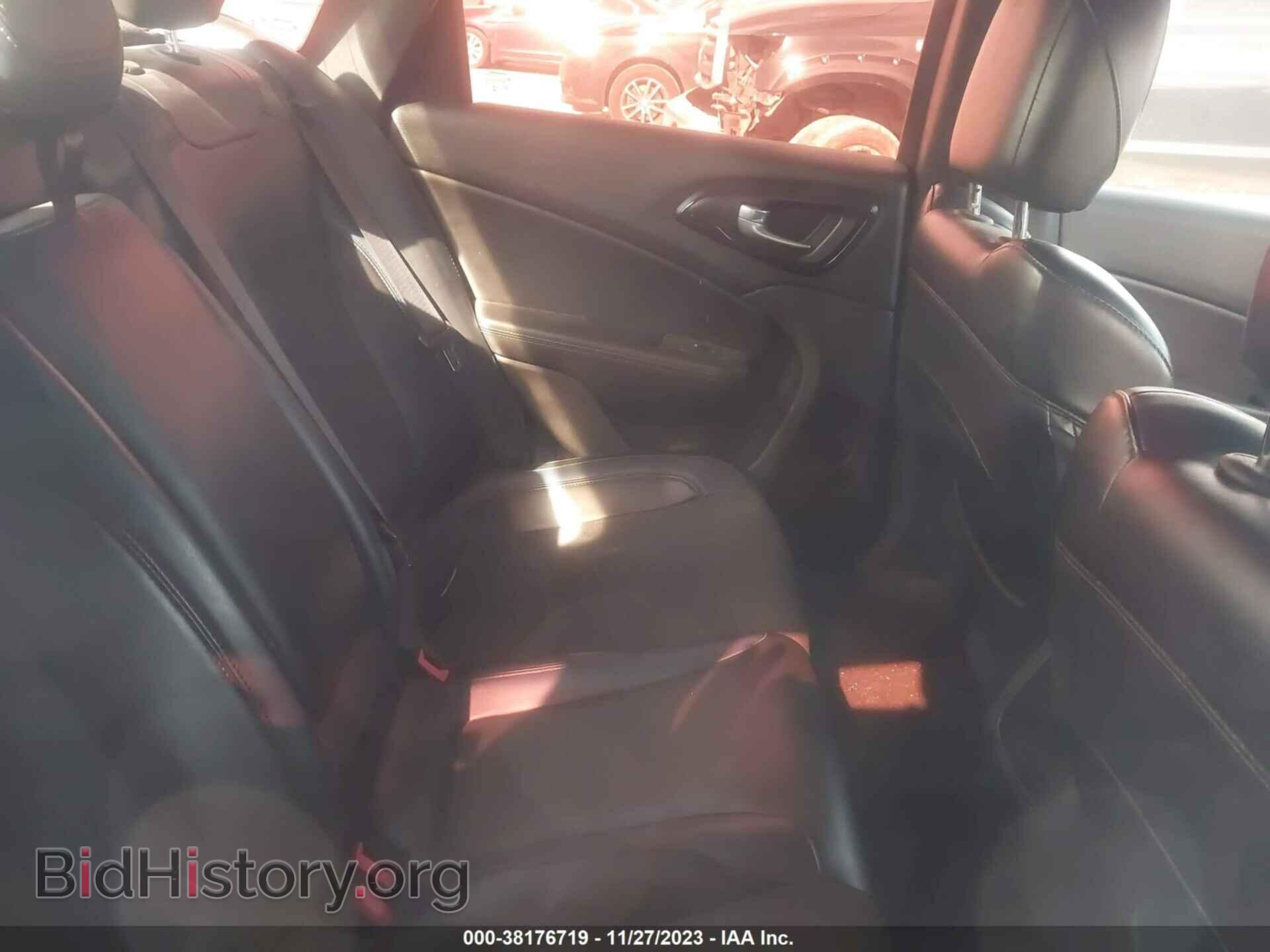 2015 CHRYSLER 200 - VIN: 1C3CCCBB0FN736893 - Фото 8