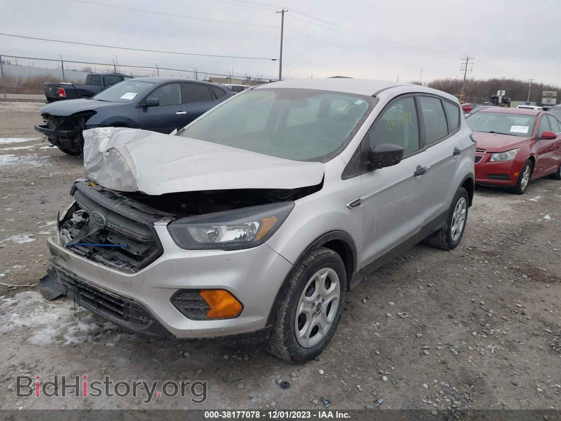 2018 FORD ESCAPE - VIN: 1FMCU0F71JUC67420 - Фото 2