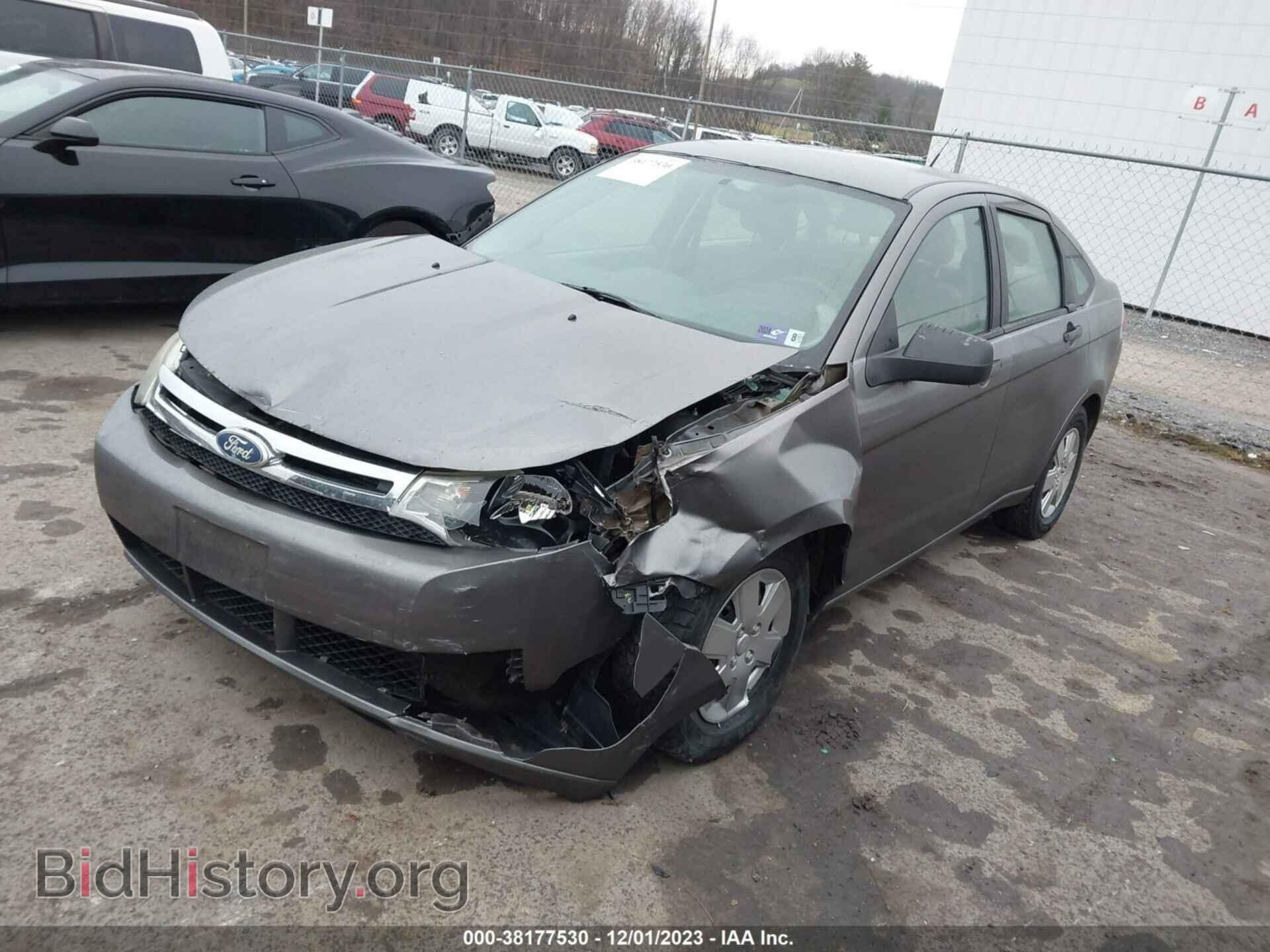 2011 FORD FOCUS - VIN: 1FAHP3EN7BW144445 - Фото 2