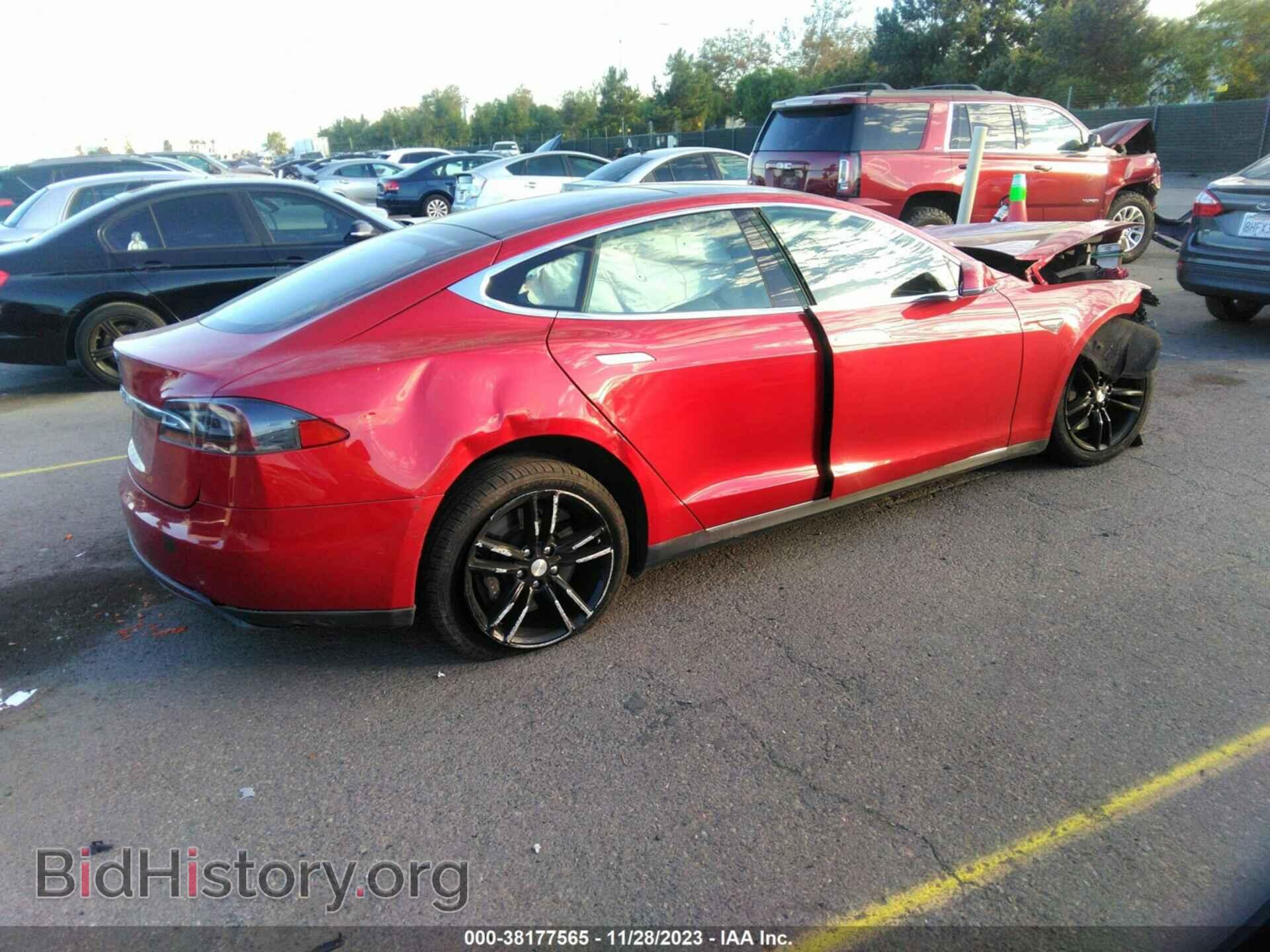 2015 TESLA MODEL S - VIN: 5YJSA1E17FF114200 - Photo 4