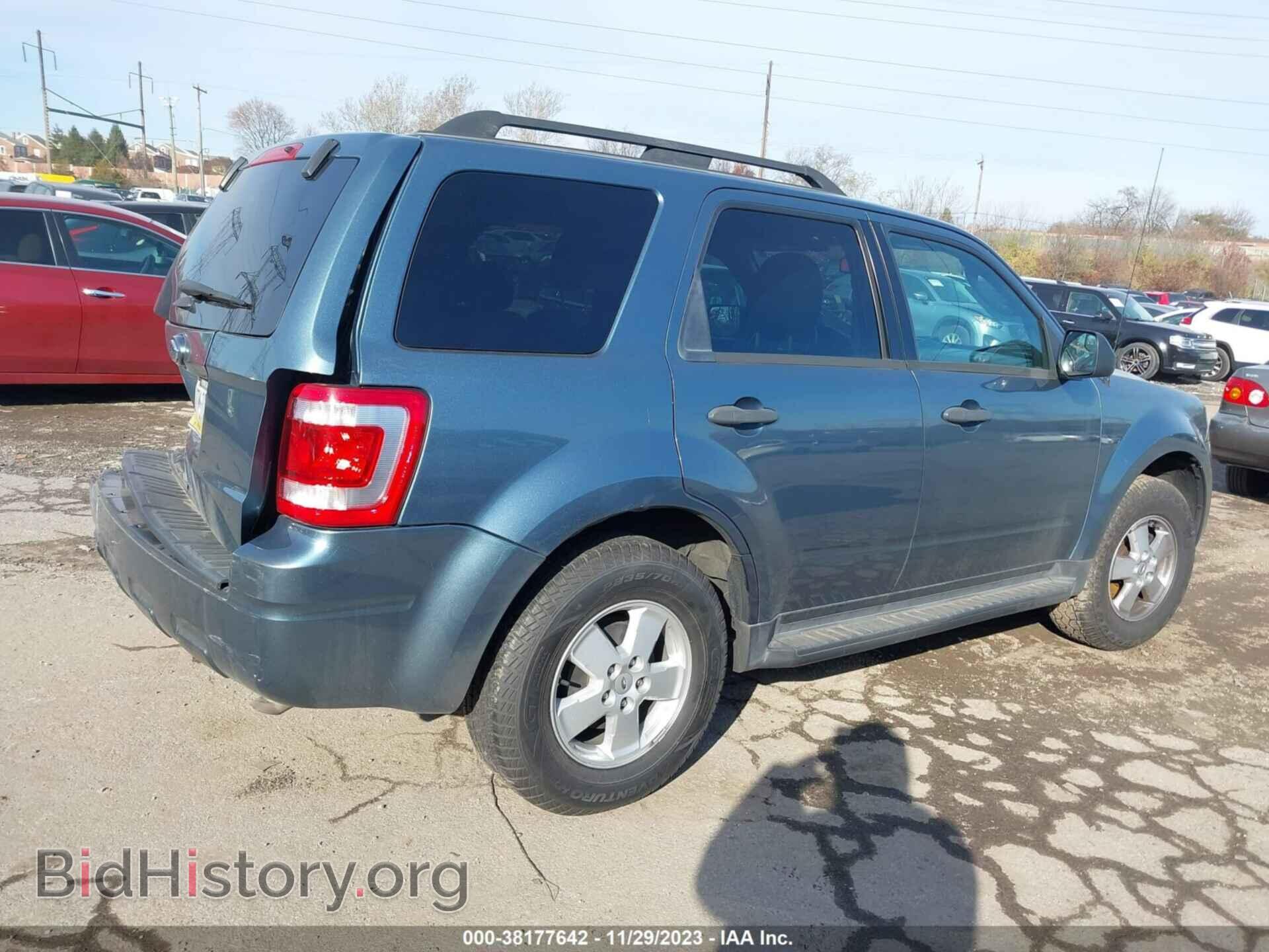 2011 FORD ESCAPE - VIN: 1FMCU0D75BKB18623 - Фото 4