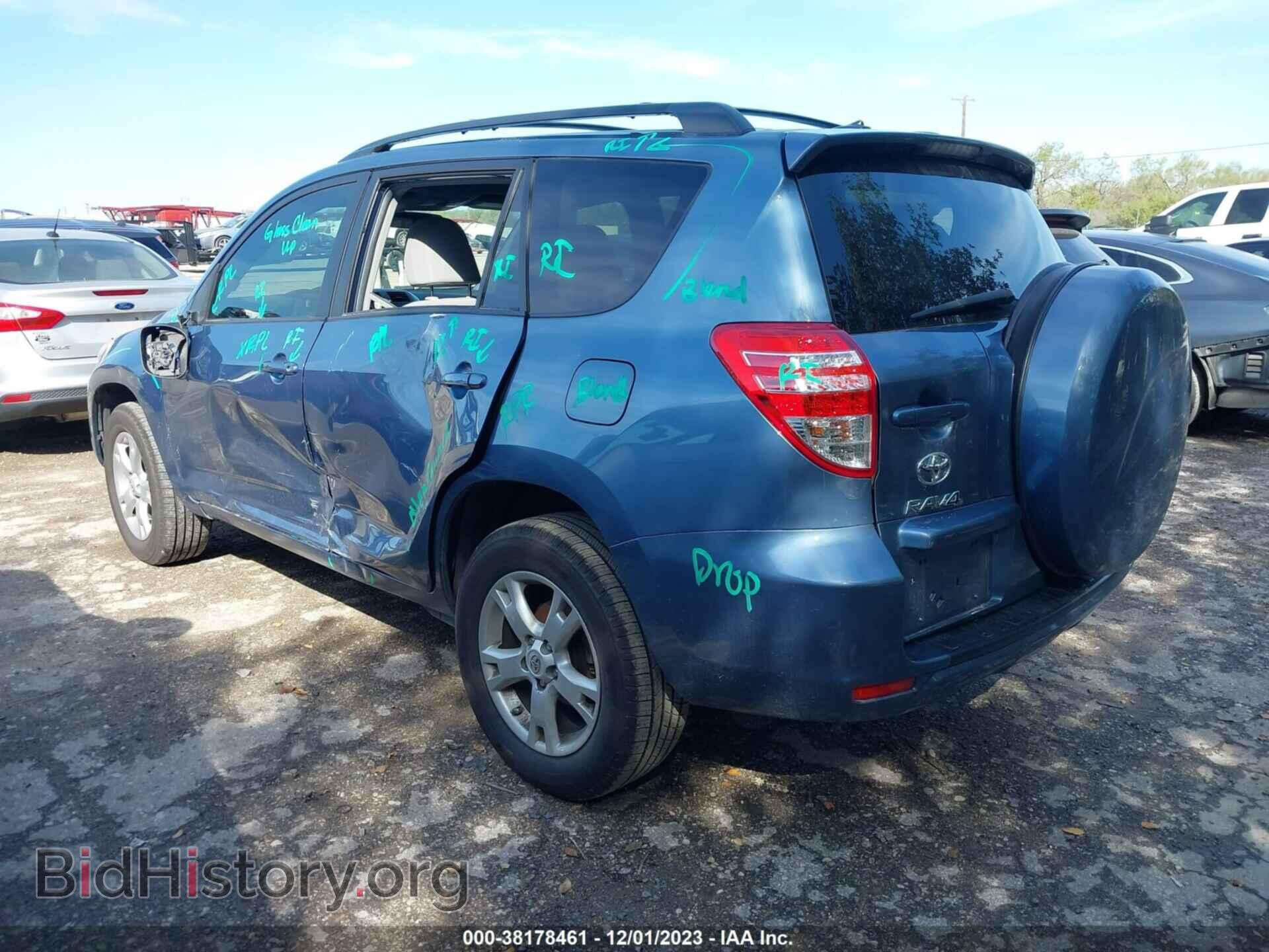 2011 TOYOTA RAV4 - VIN: 2T3ZF4DV6BW083256 - Фото 3