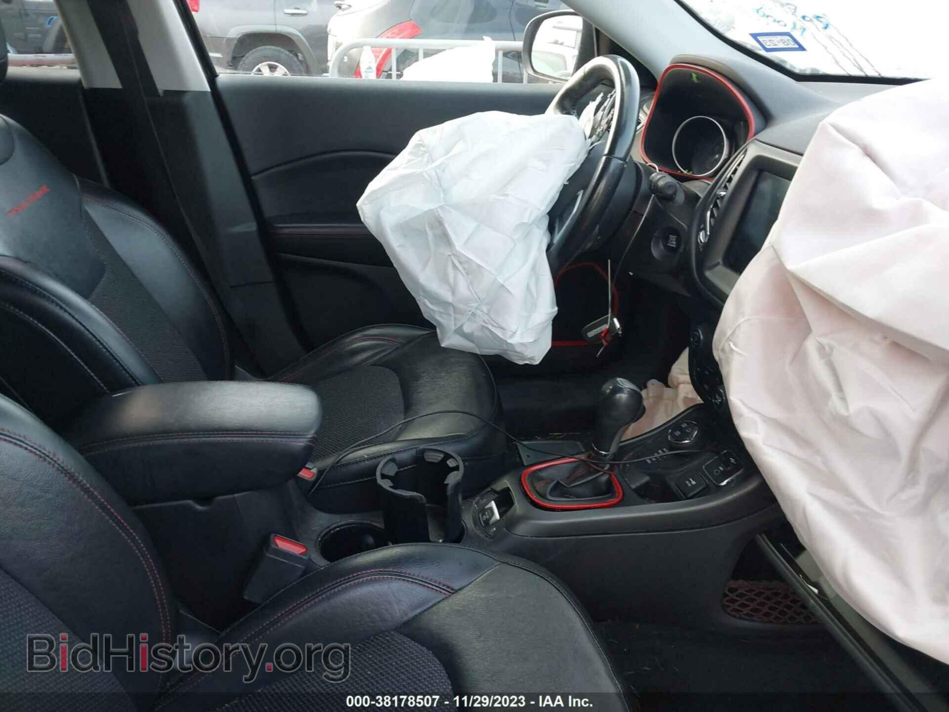 2019 JEEP COMPASS - VIN: 3C4NJDDB6KT668994 - Фото 5