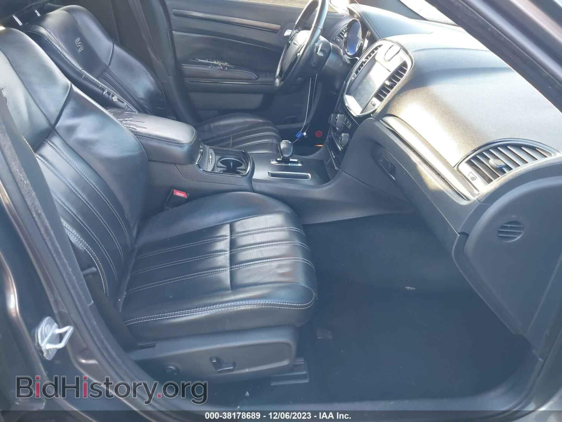 2014 CHRYSLER 300 - VIN: 2C3CCABG3EH119964 - Фото 5