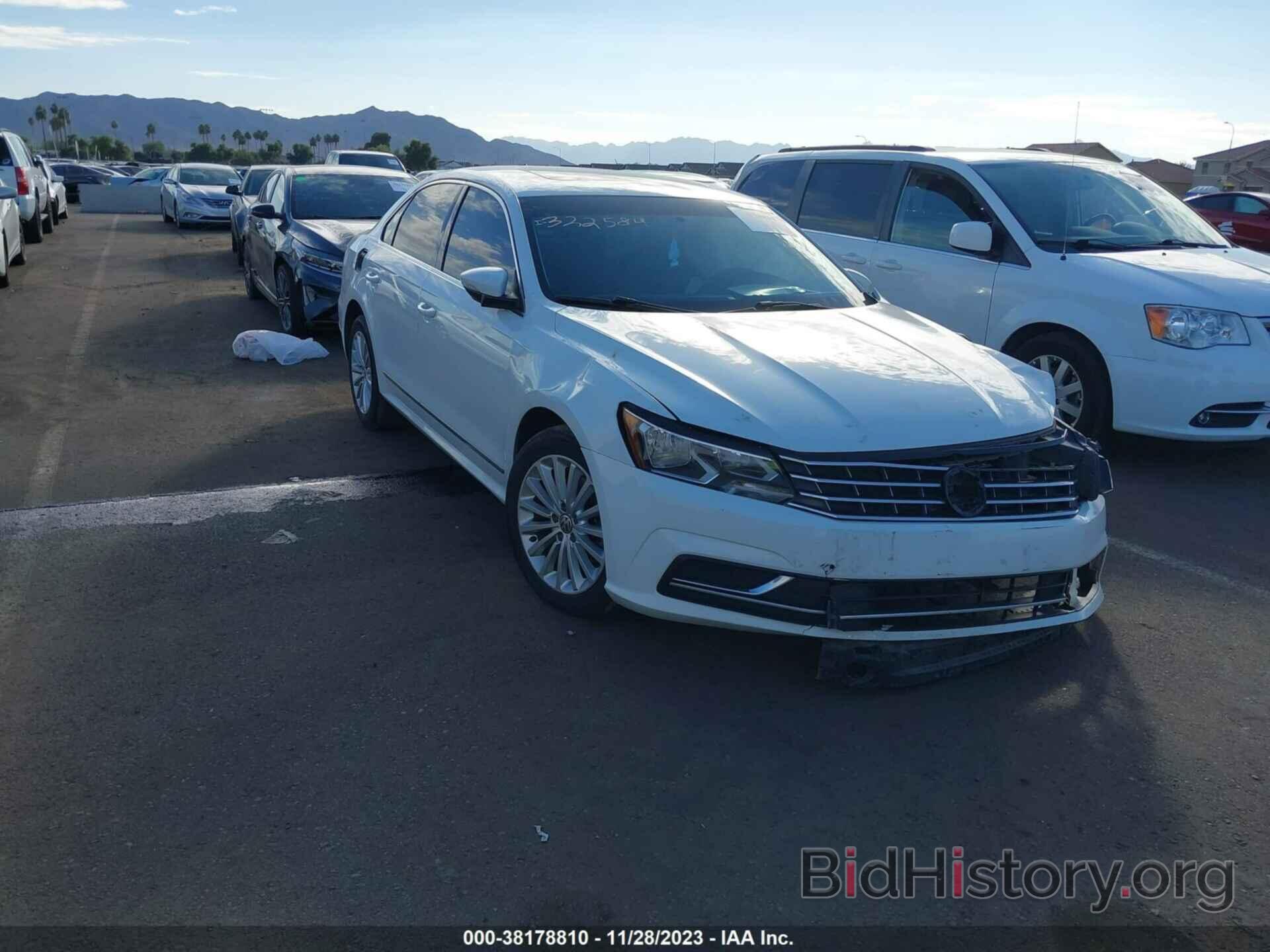 Photo 1VWBT7A32HC052819 - VOLKSWAGEN PASSAT 2017