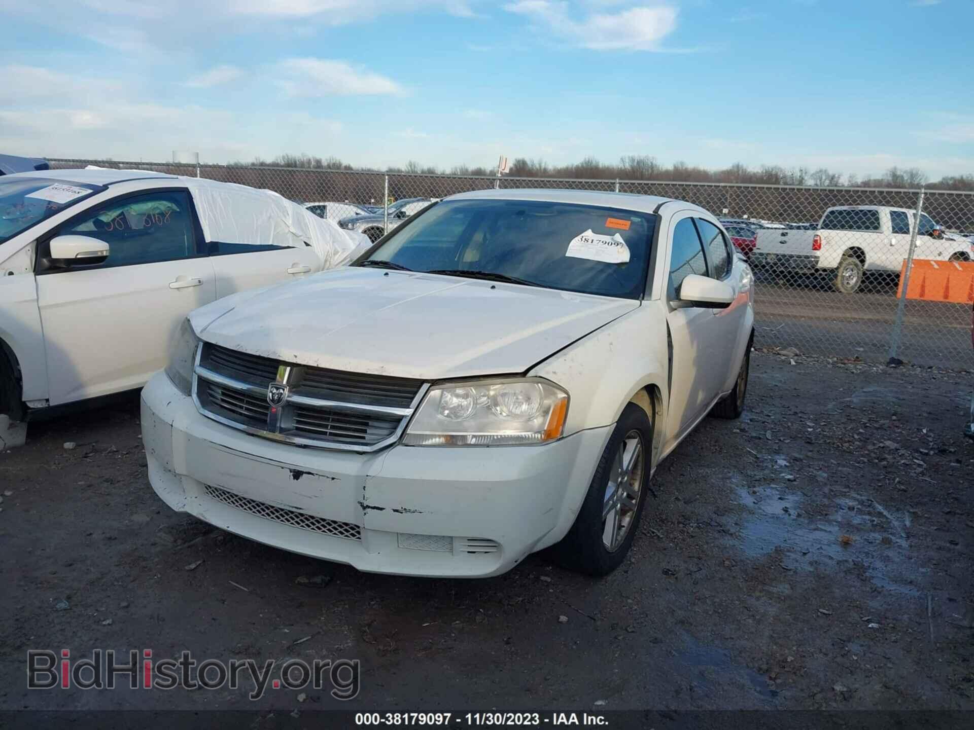 2010 DODGE AVENGER - VIN: 1B3CC5FB2AN218702 - Фото 2