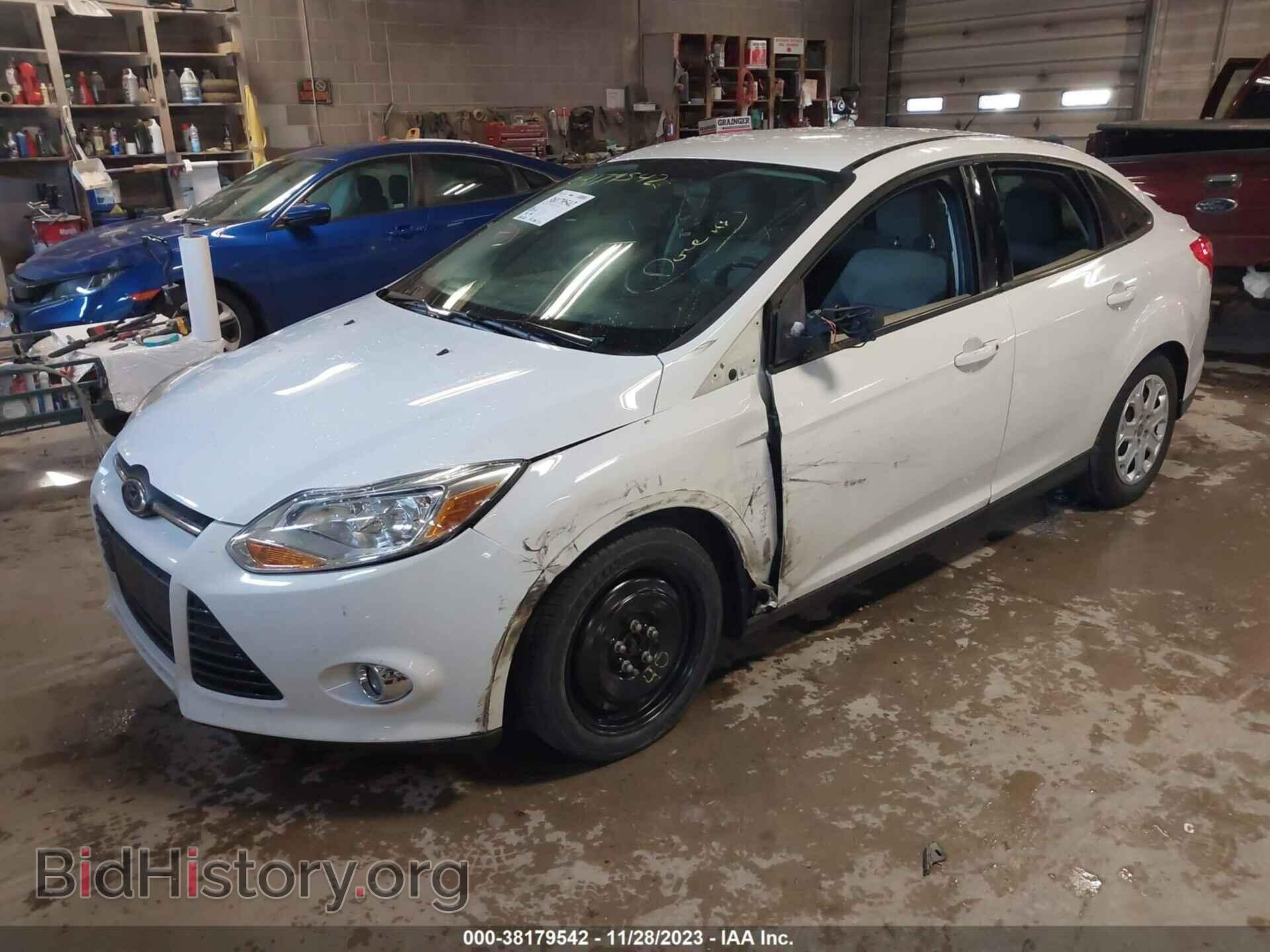 2012 FORD FOCUS - VIN: 1FAHP3F2XCL106375 - Фото 2