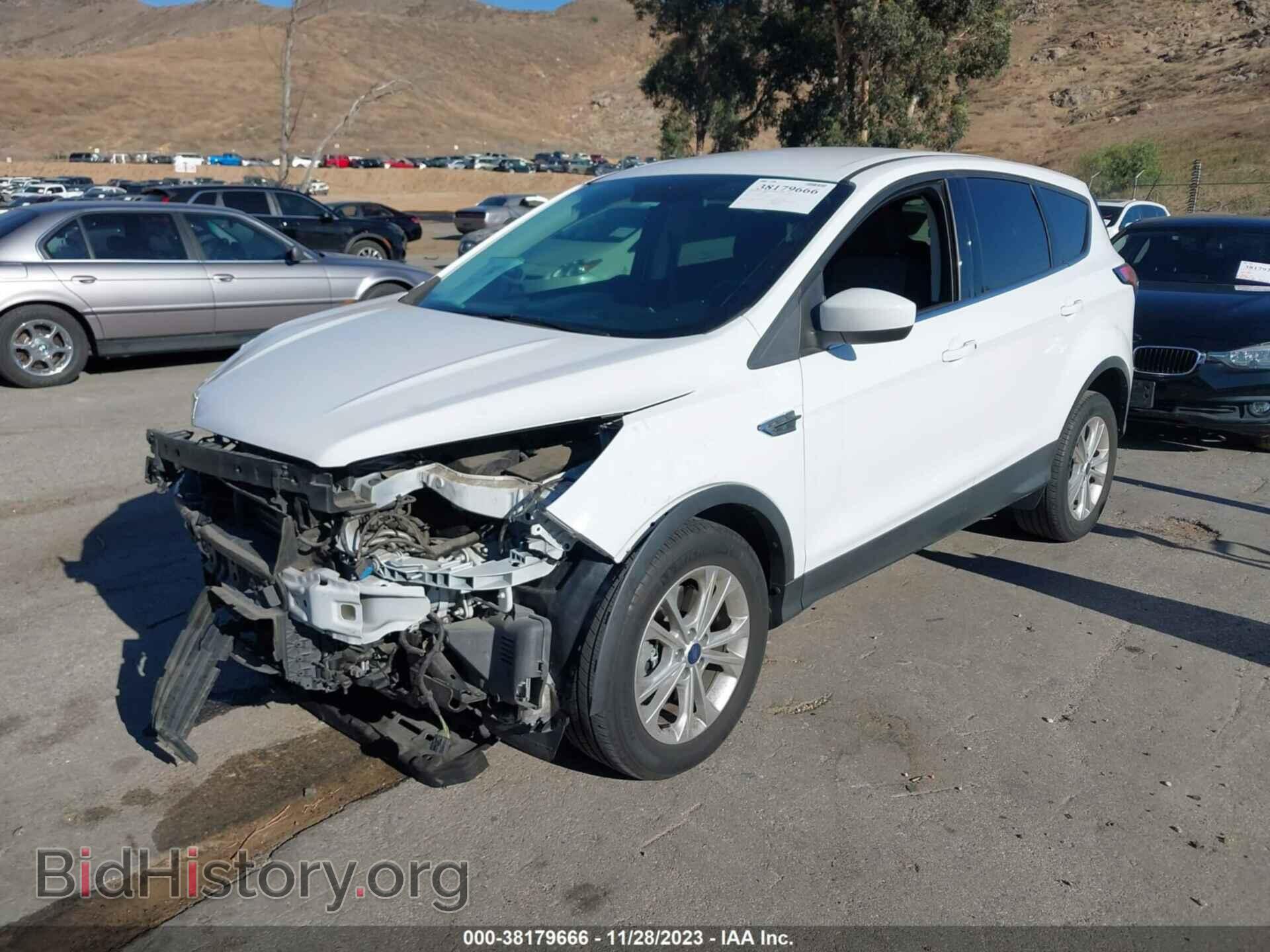 2017 FORD ESCAPE - VIN: 1FMCU9GD1HUC67307 - Фото 2
