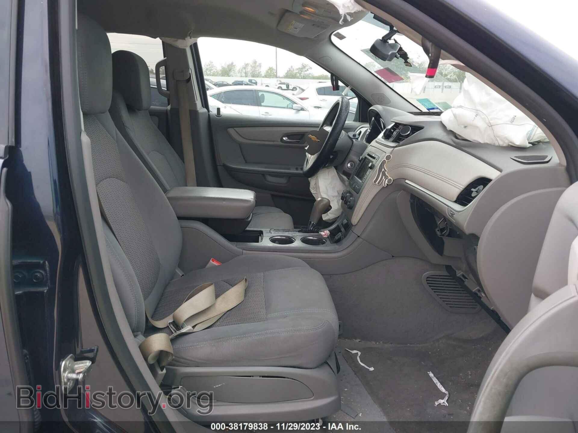 2017 CHEVROLET TRAVERSE - VIN: 1GNKRFED3HJ224602 - Фото 5