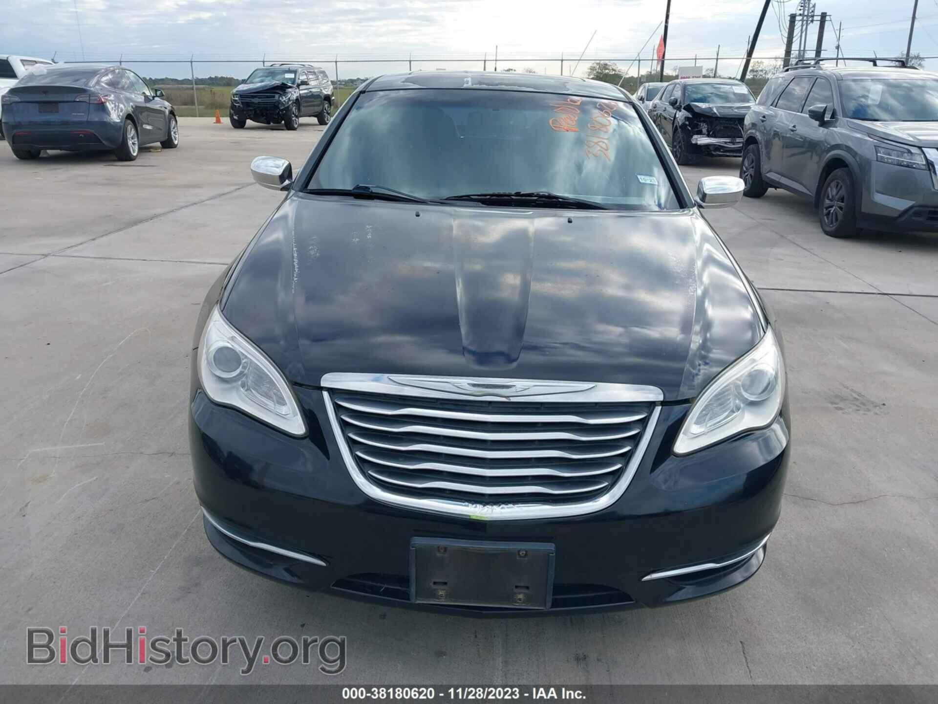 2011 CHRYSLER 200 - VIN: 1C3BC2FGXBN520054 - Фото 6