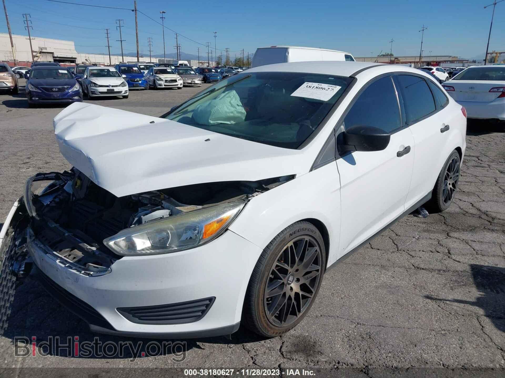 2016 FORD FOCUS - VIN: 1FADP3E22GL275926 - Фото 2