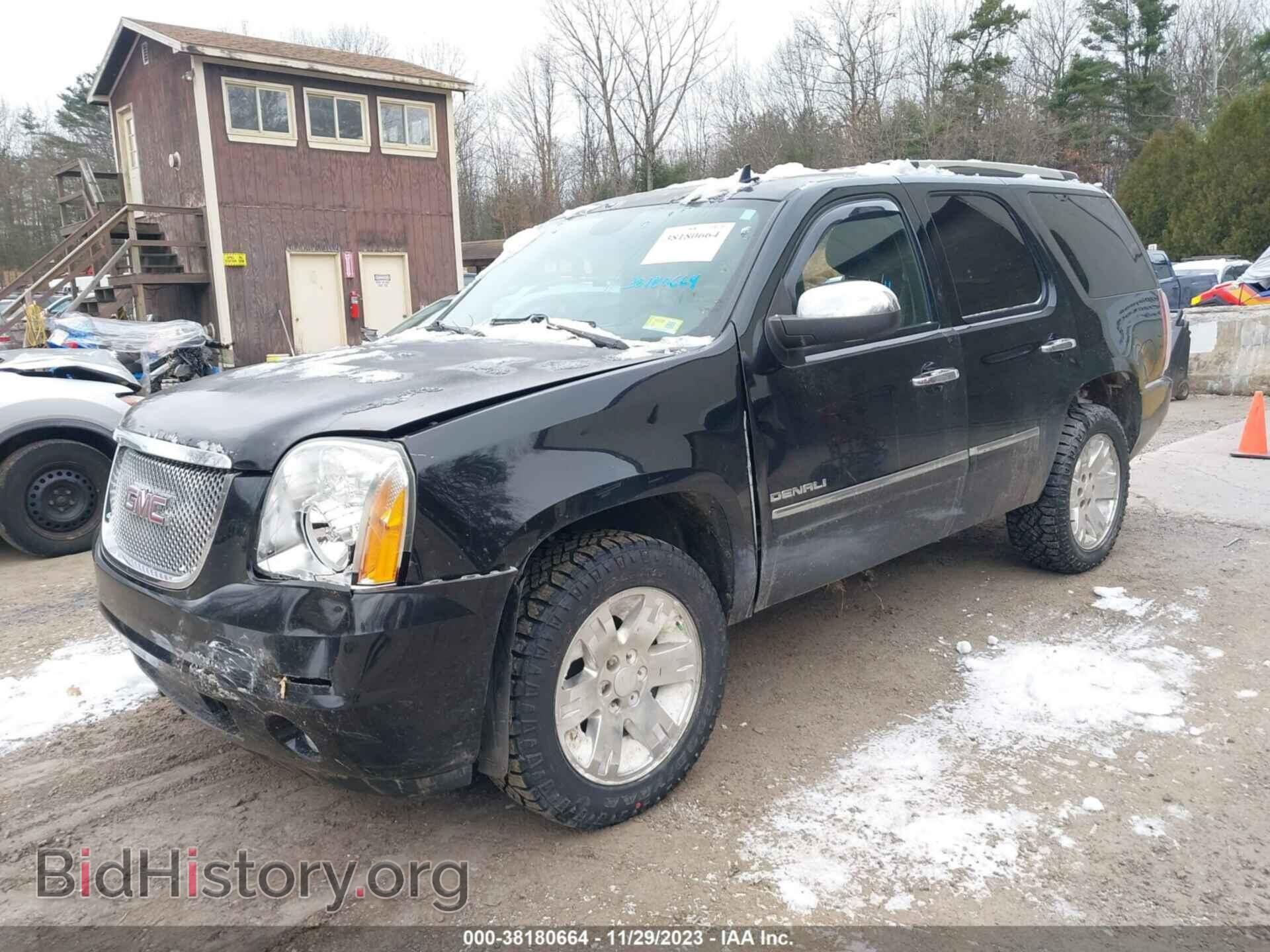 2013 GMC YUKON - VIN: 1GKS2EEF7DR238236 - Photo 2