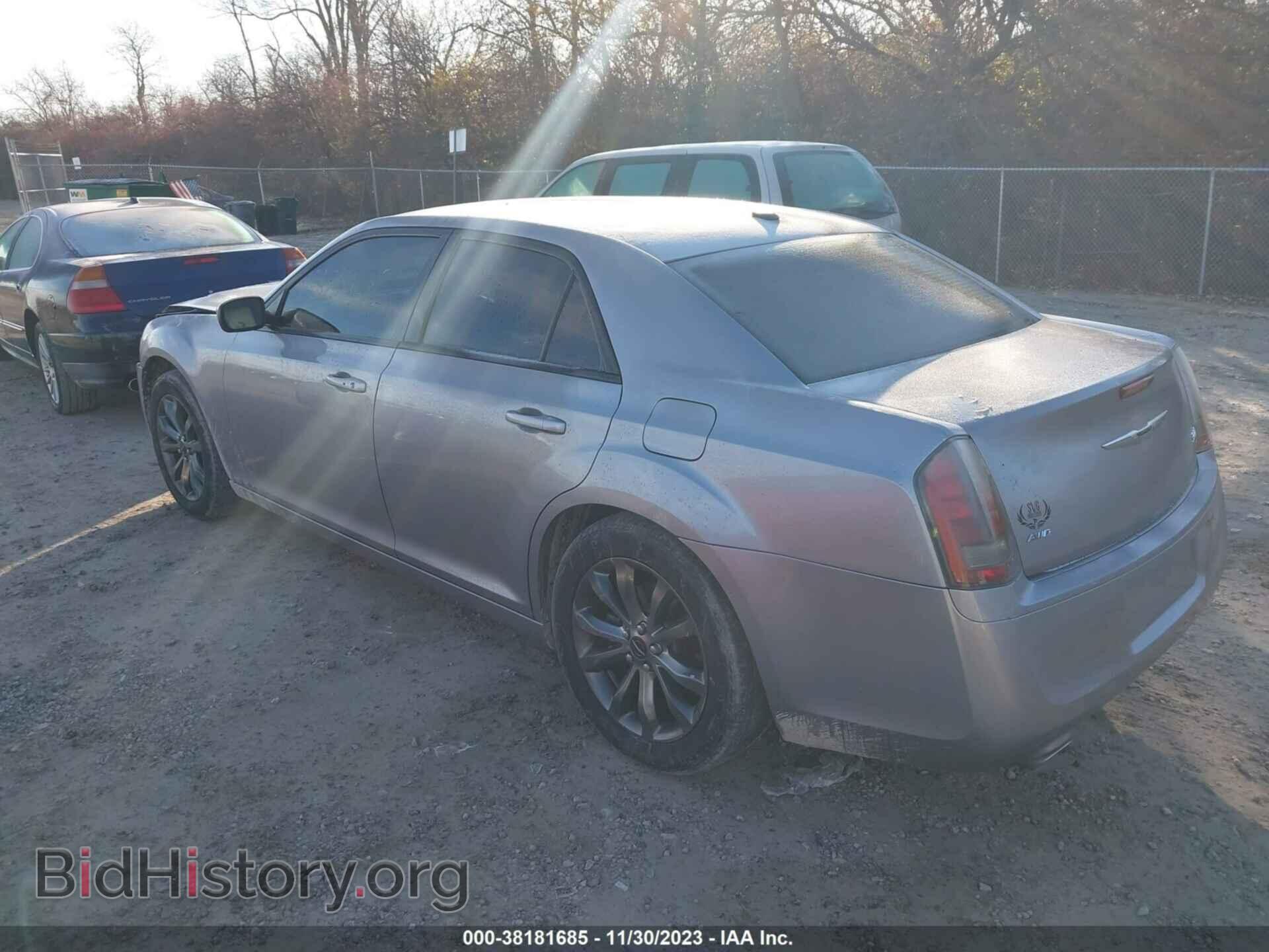 2014 CHRYSLER 300 - VIN: 2C3CCAGG3EH383842 - Фото 3