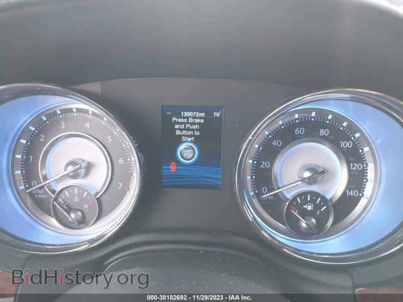 2012 Chrysler 300 (VIN 2C3CCAAG7CH256405) — photo 7 of 15