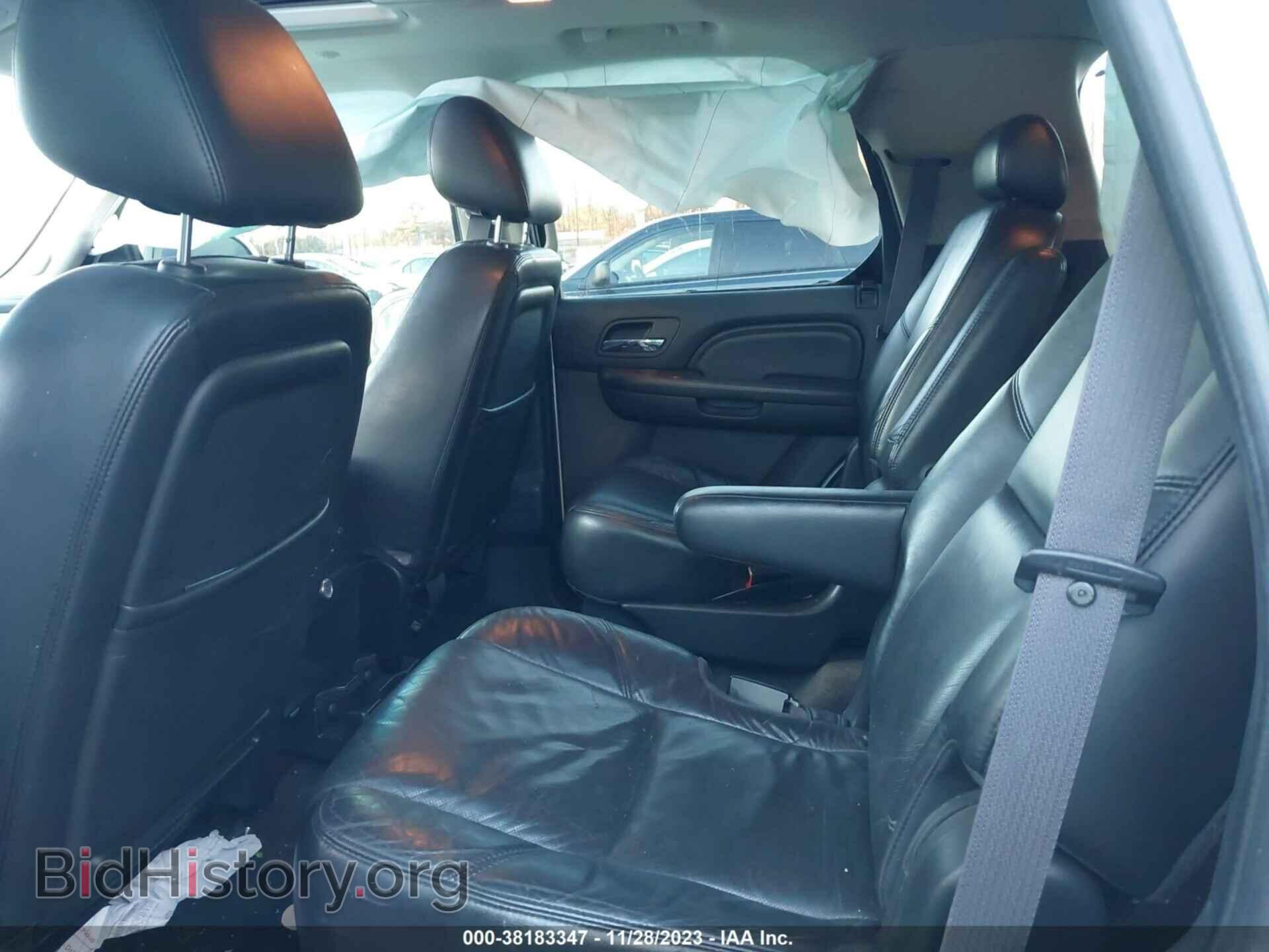 2011 CADILLAC ESCALADE - VIN: 1GYS4BEF9BR230294 - Фото 8