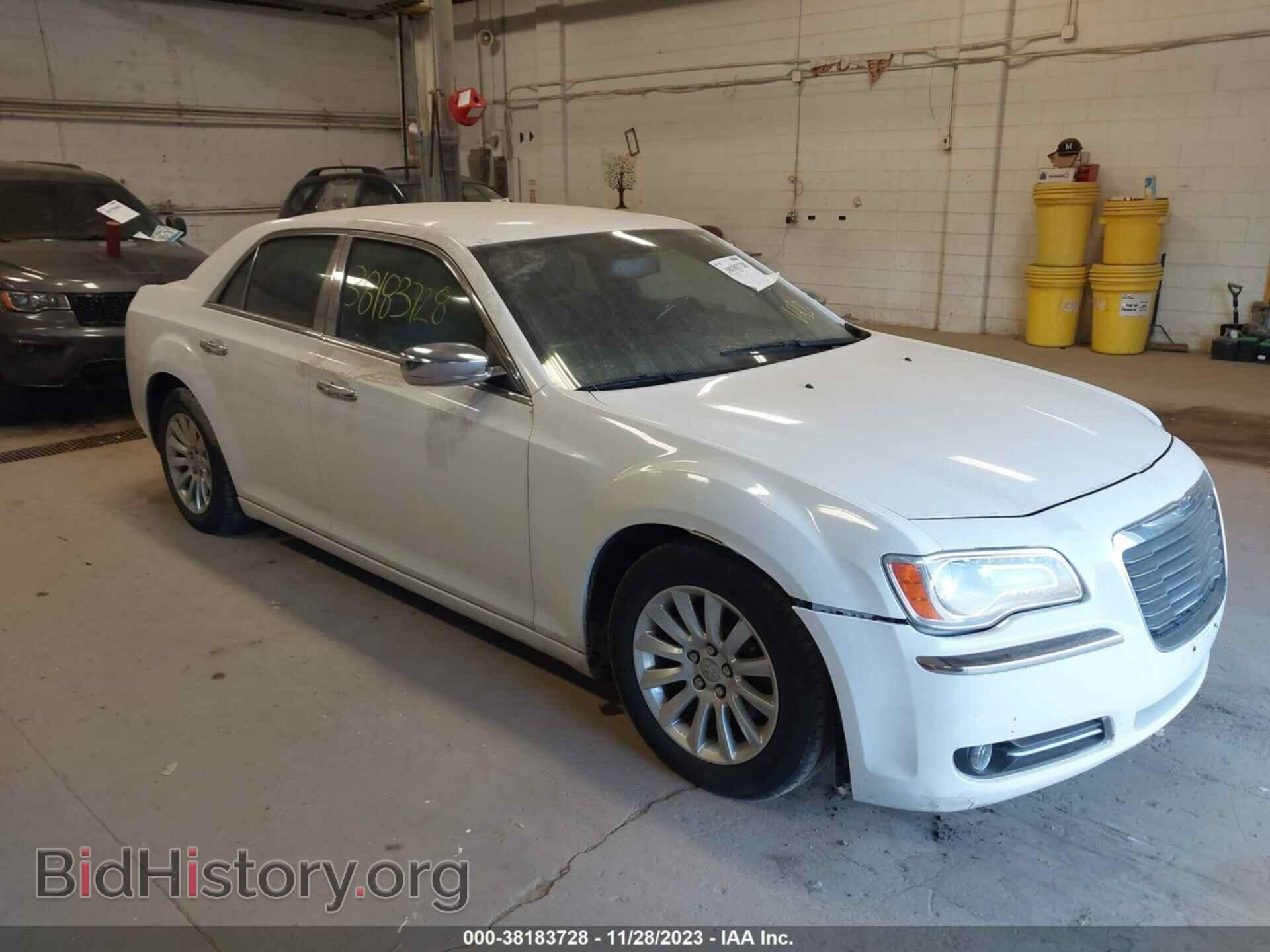 Фотография 2C3CCACG4CH199531 - CHRYSLER 300 2012