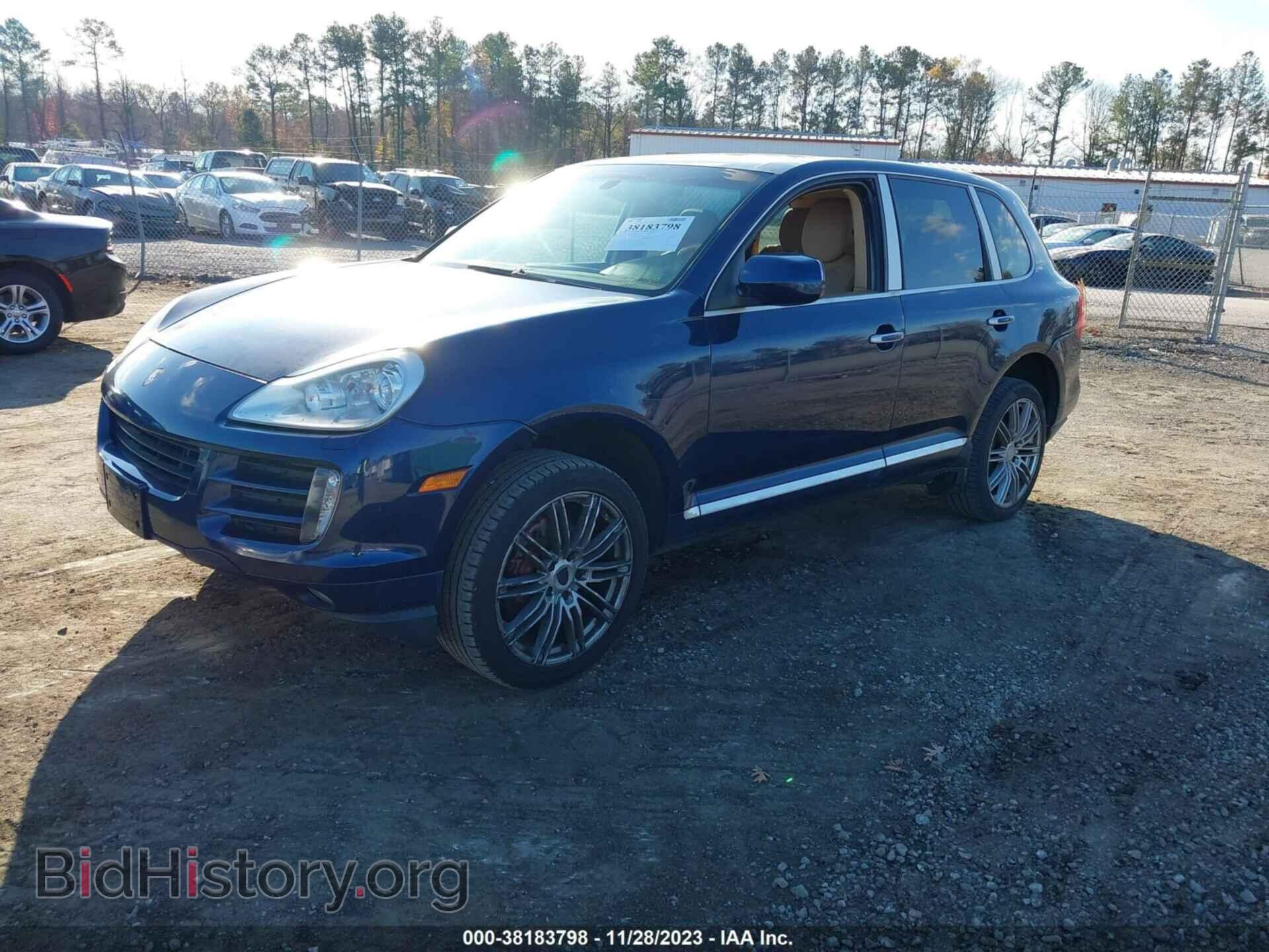 2010 PORSCHE CAYENNE - VIN: WP1AA2AP0ALA12107 - Фото 2