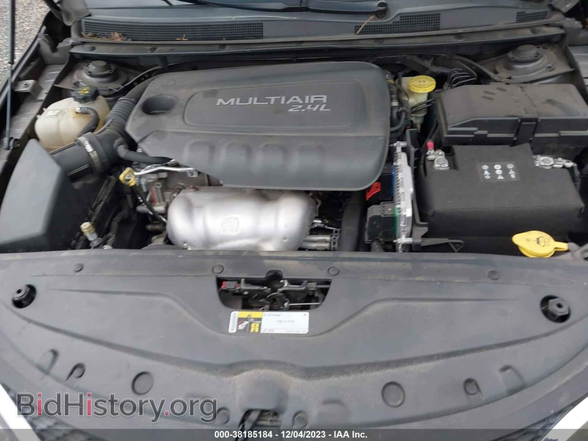 2015 CHRYSLER 200 - VIN: 1C3CCCABXFN533107 - Фото 10