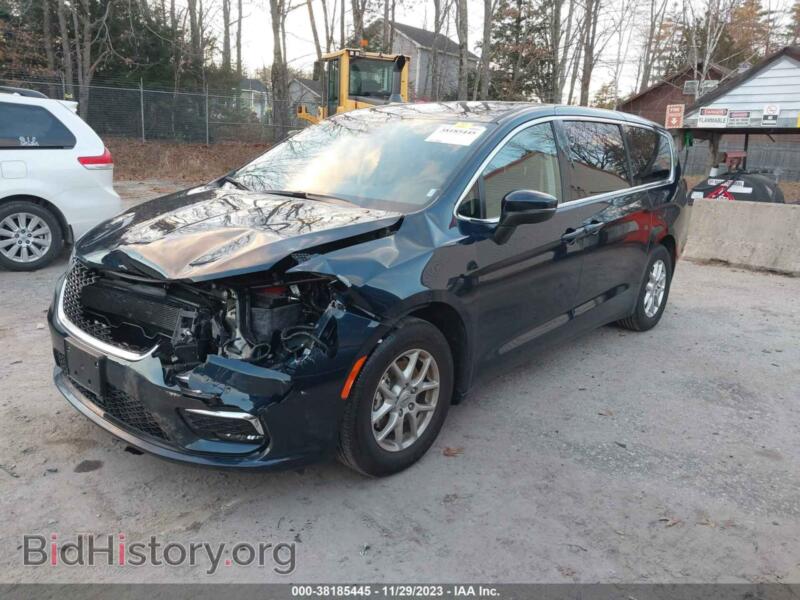 2023 Chrysler PACIFICA (VIN 2C4RC1BG8PR582136) — photo 2 of 16