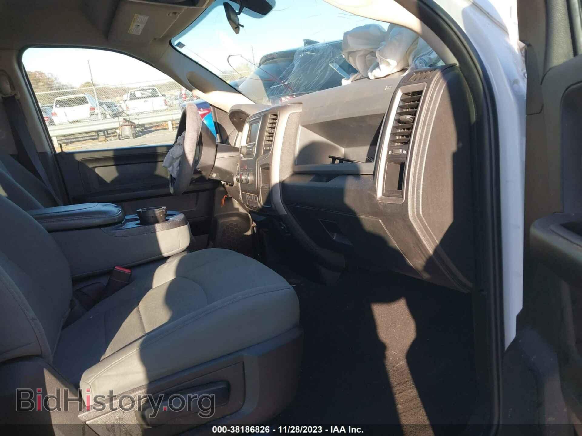 2018 RAM 1500 - VIN: 1C6RR7FT3JS302144 - Фото 5