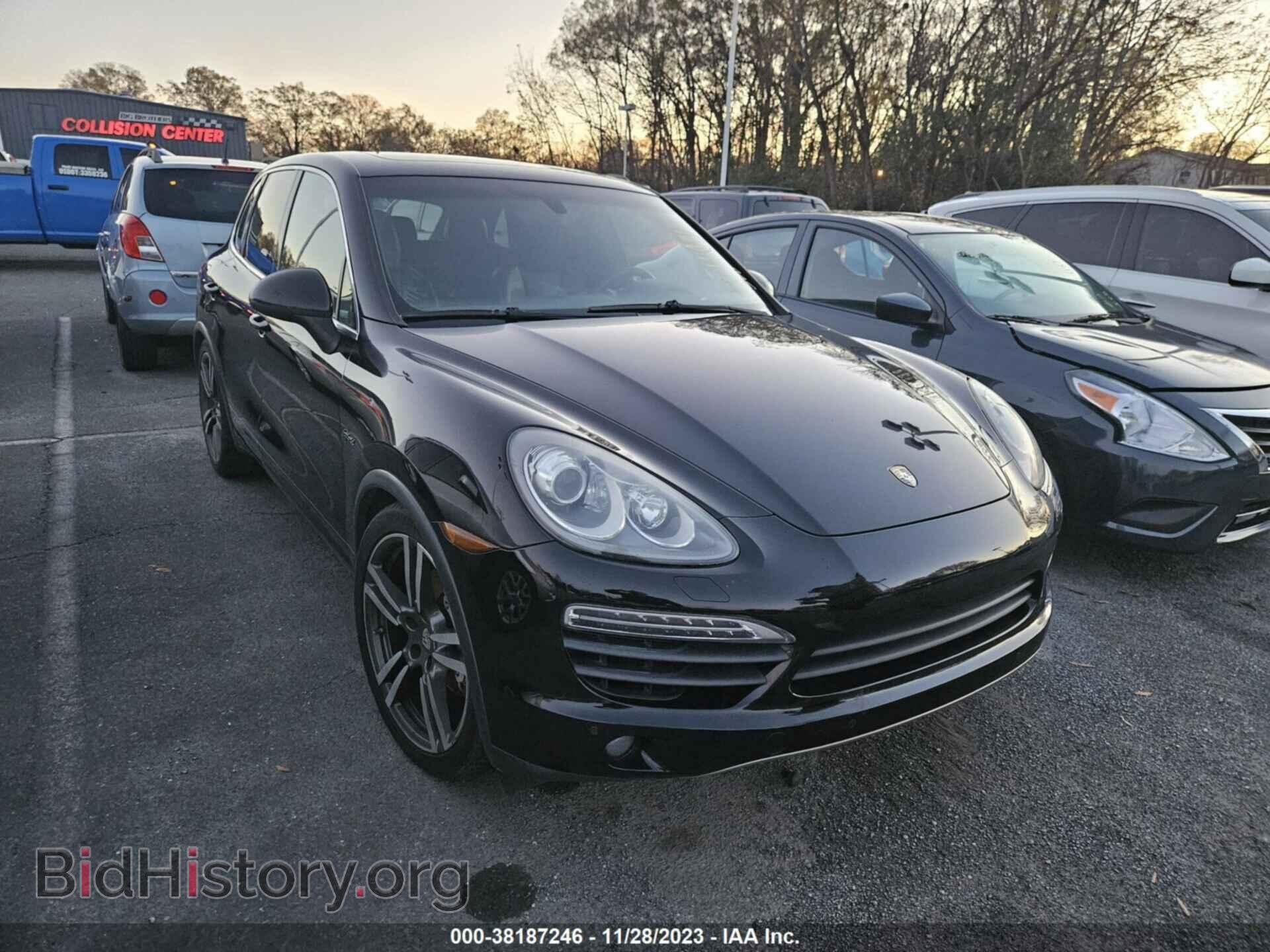 Фотография WP1AE2A27CLA92002 - PORSCHE CAYENNE 2012
