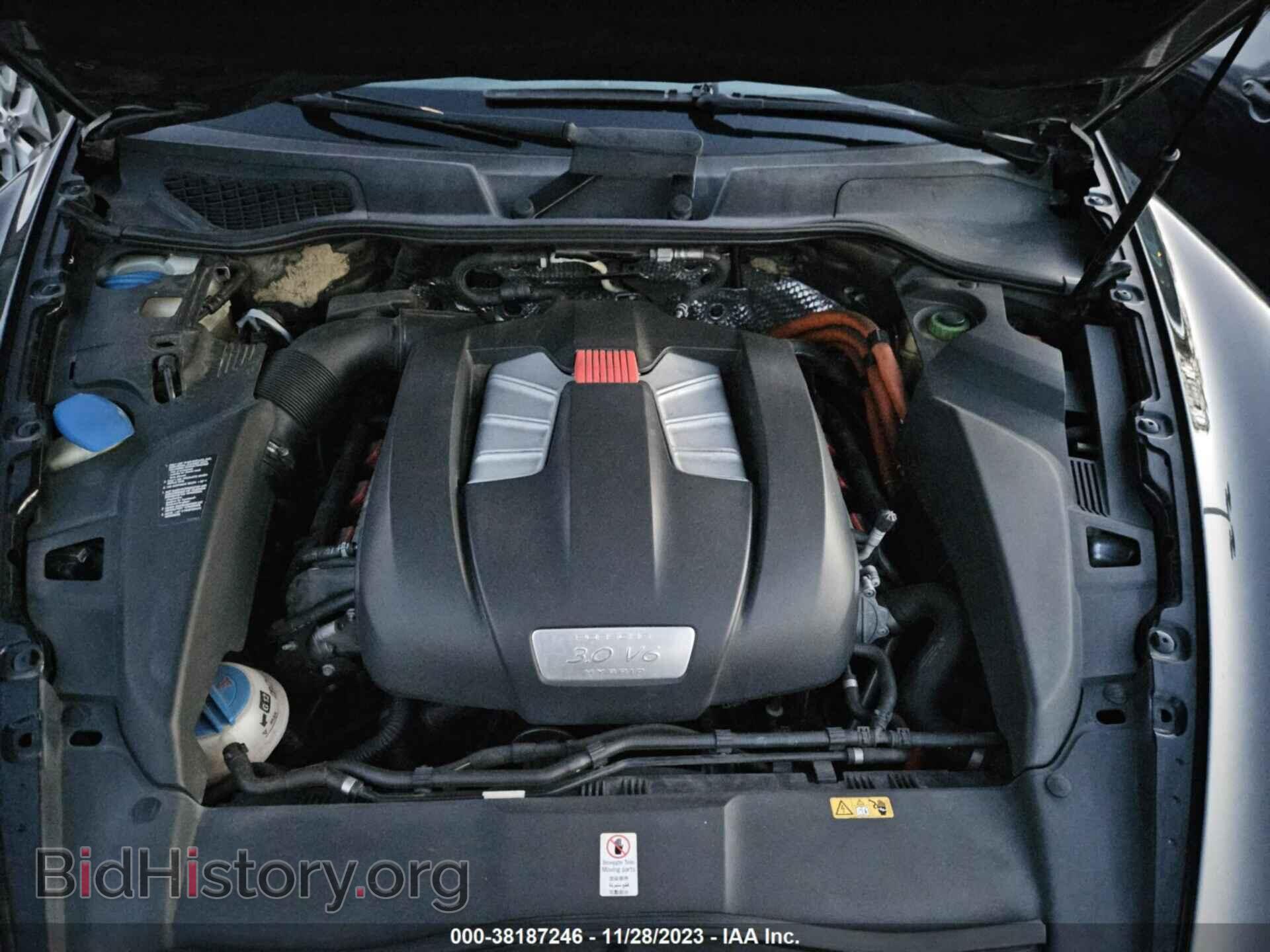 2012 PORSCHE CAYENNE - VIN: WP1AE2A27CLA92002 - Photo 9