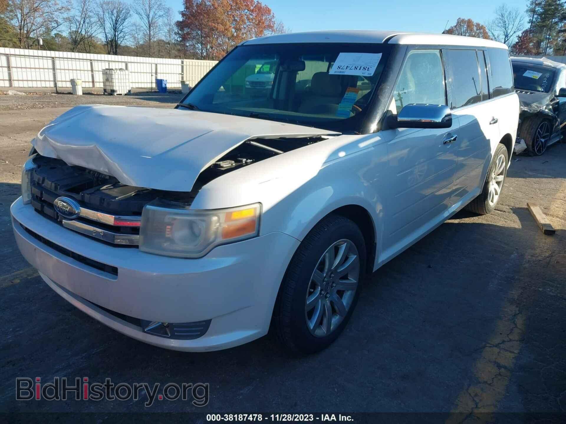 2011 FORD FLEX - VIN: 2FMGK5DC7BBD00710 - Photo 2