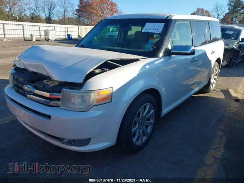 2011 Ford FLEX (VIN 2FMGK5DC7BBD00710) — фото 2 из 11