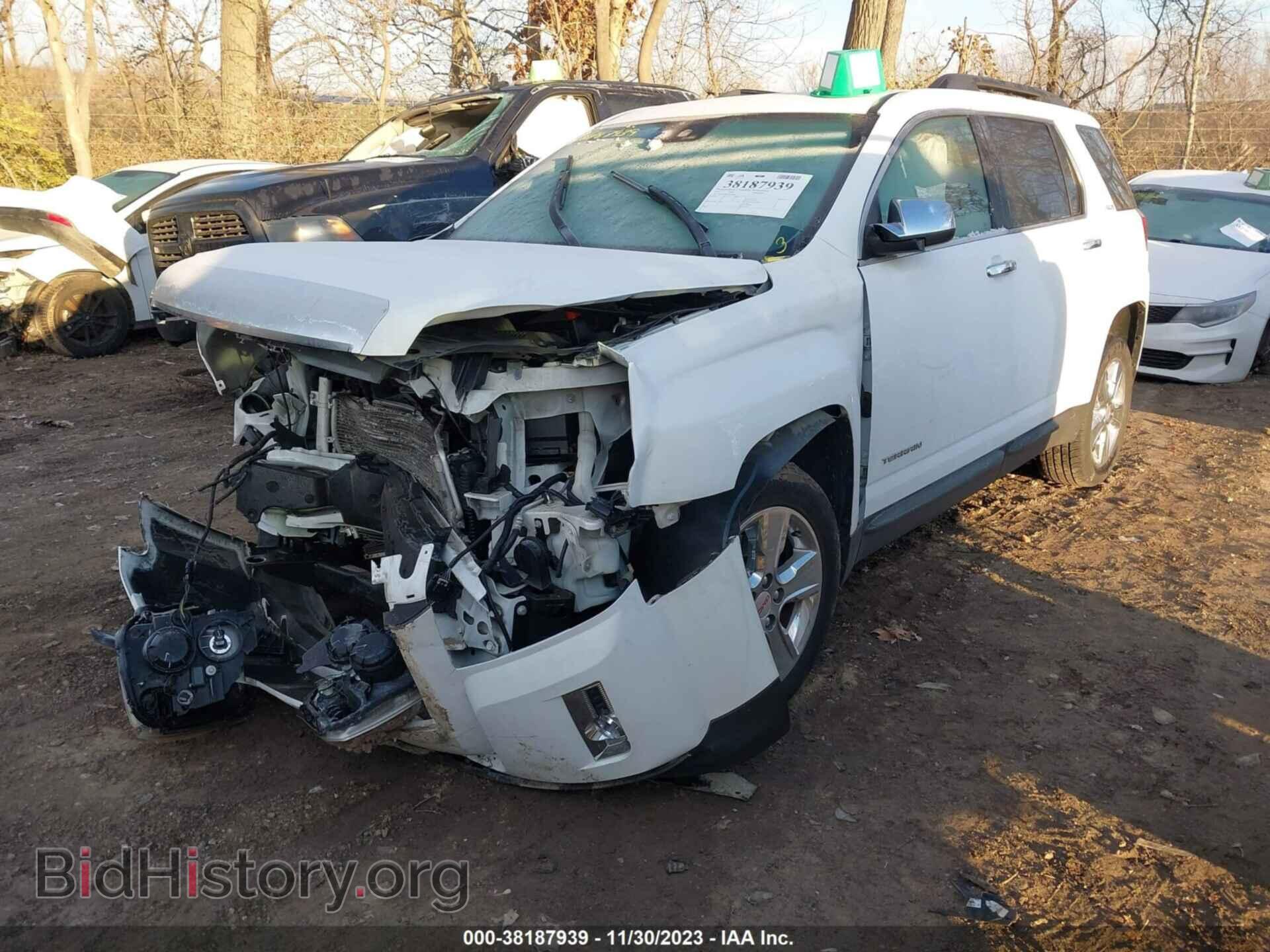2015 GMC TERRAIN - VIN: 2GKFLWEK3F6266065 - Photo 2
