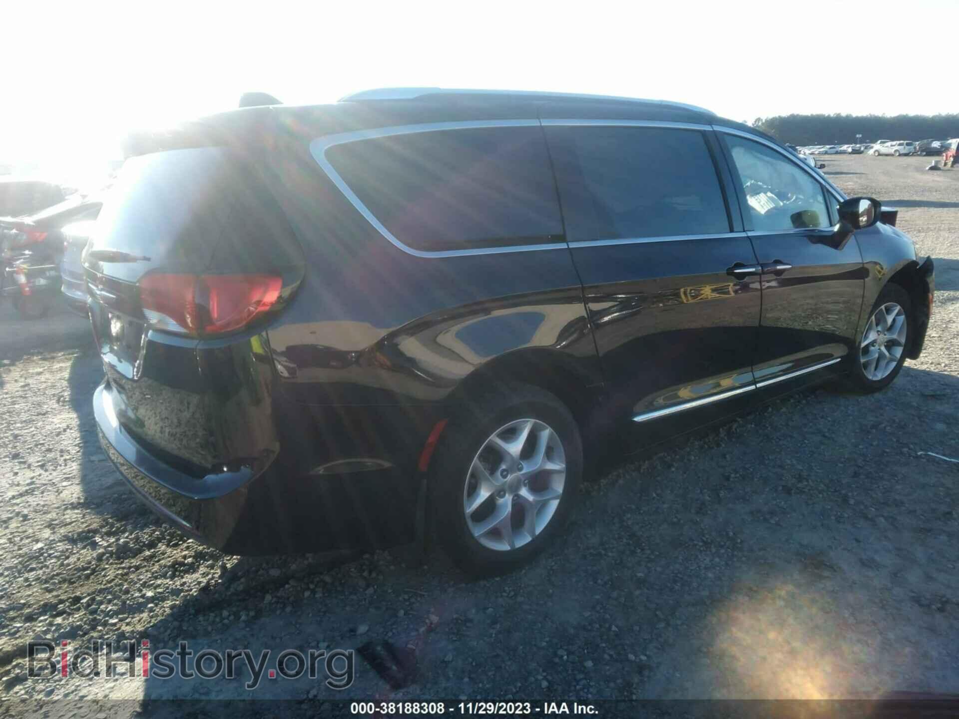 2017 CHRYSLER PACIFICA - VIN: 2C4RC1EG5HR796885 - Фото 4