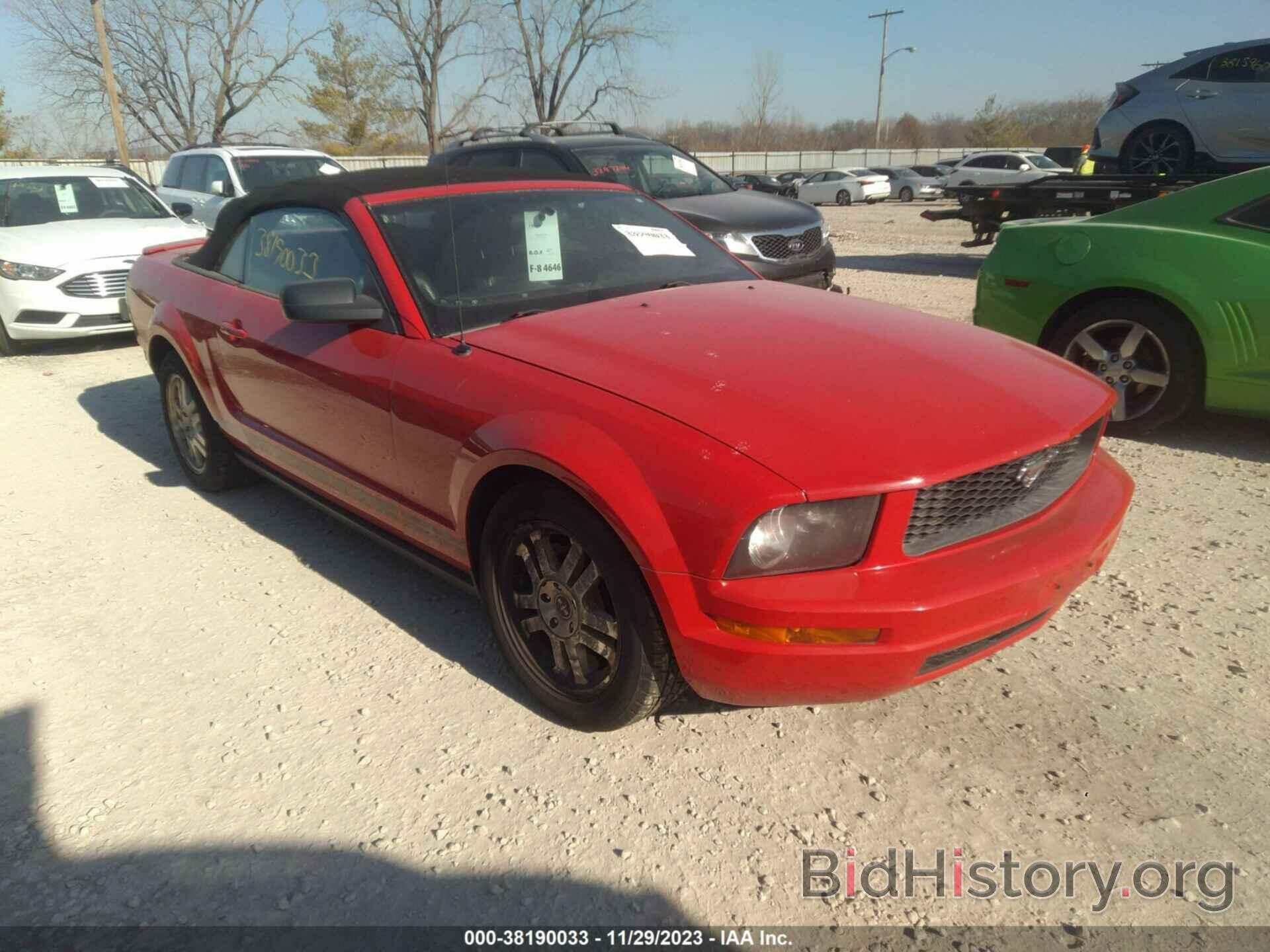 Photo 1ZVHT84N775357006 - FORD MUSTANG 2007
