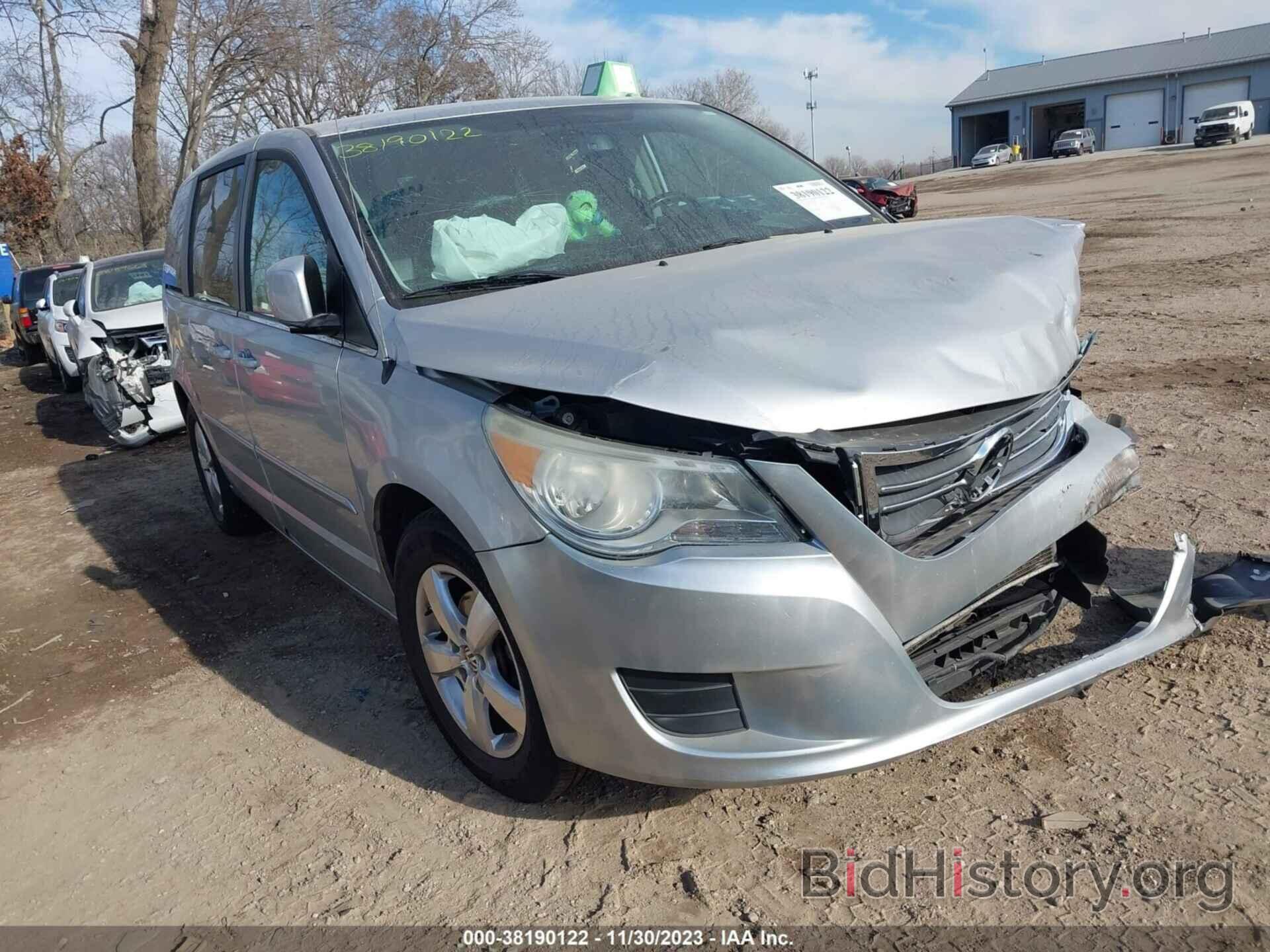 Photo 2V4RW3D11AR209237 - VOLKSWAGEN ROUTAN 2010