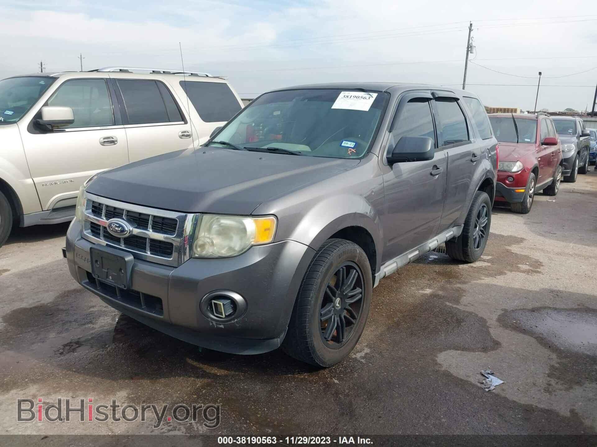 2011 FORD ESCAPE - VIN: 1FMCU0C75BKC69544 - Фото 2