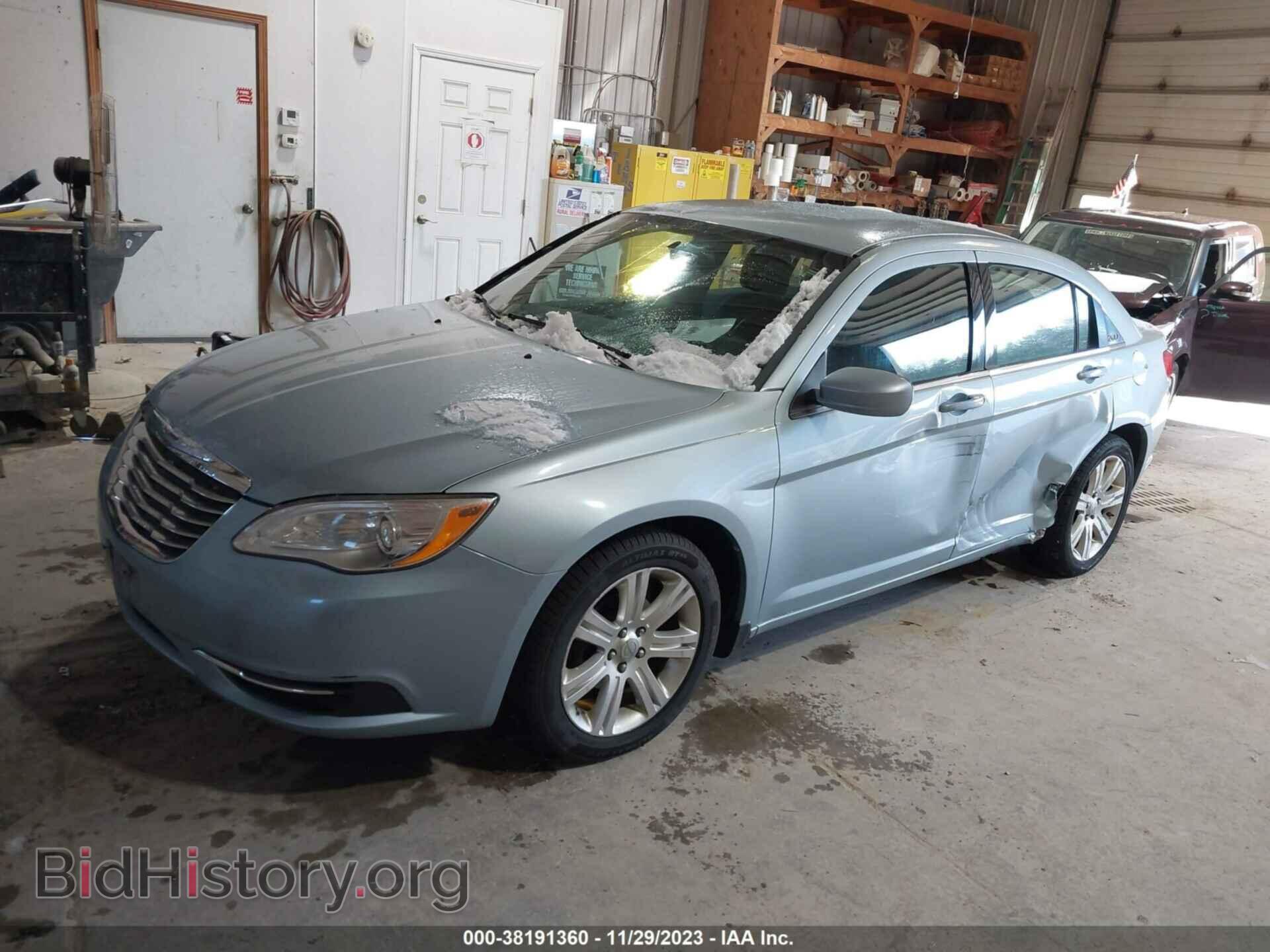2012 CHRYSLER 200 - VIN: 1C3CCBBB8CN181195 - Фото 2