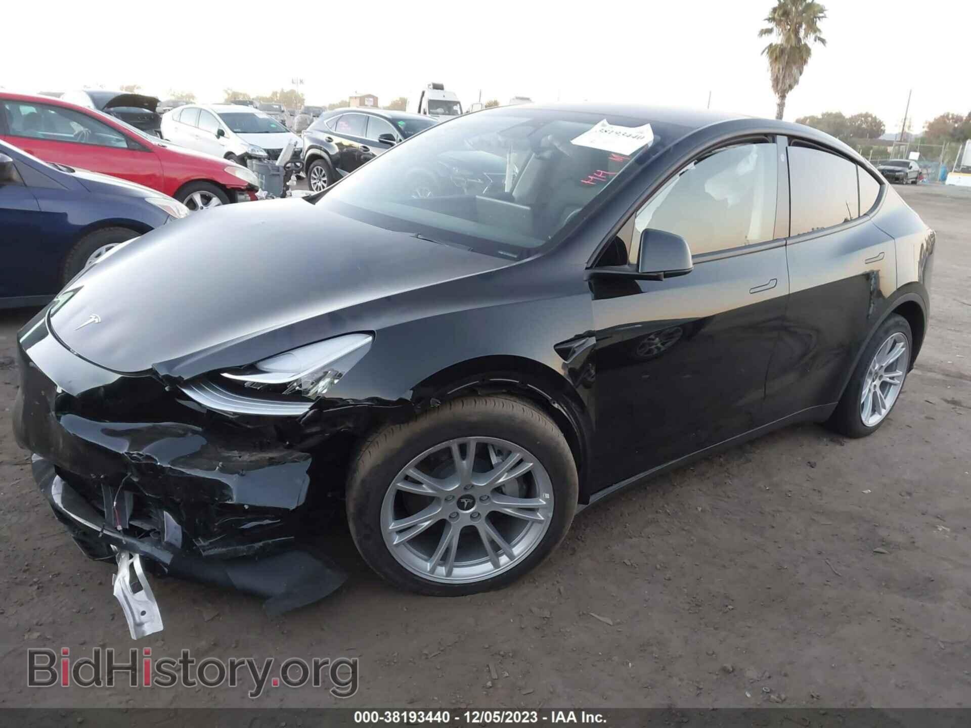 2022 TESLA MODEL Y - VIN: 7SAYGDEE2NA022536 - Фото 2